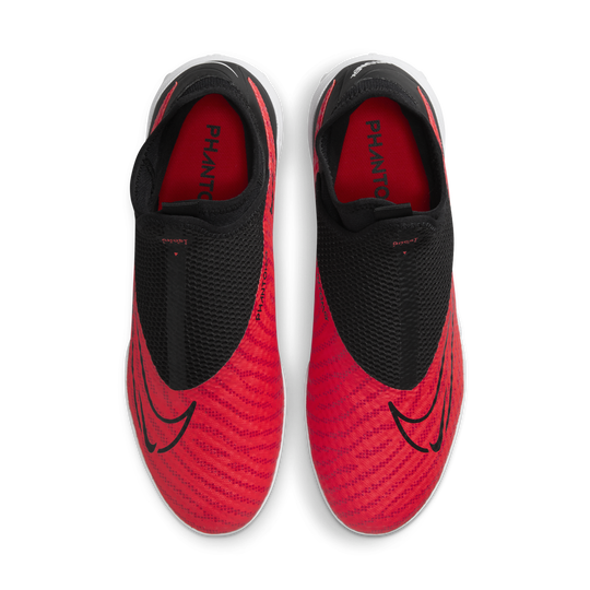 Shop Phantom GX Academy Dynamic Fit TF Turf Football Shoes | Nike UAE