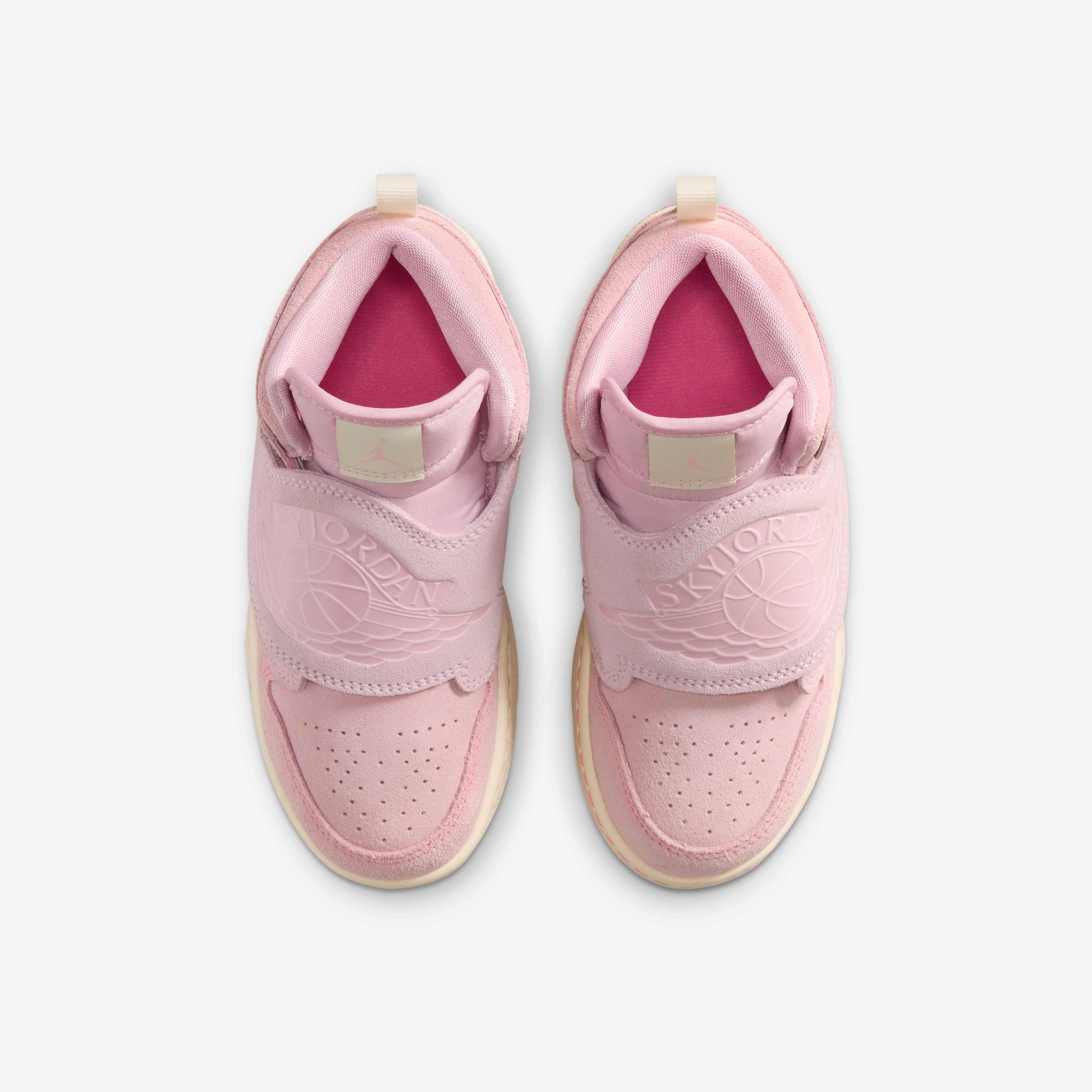 Sky Jordan 1 image number 3