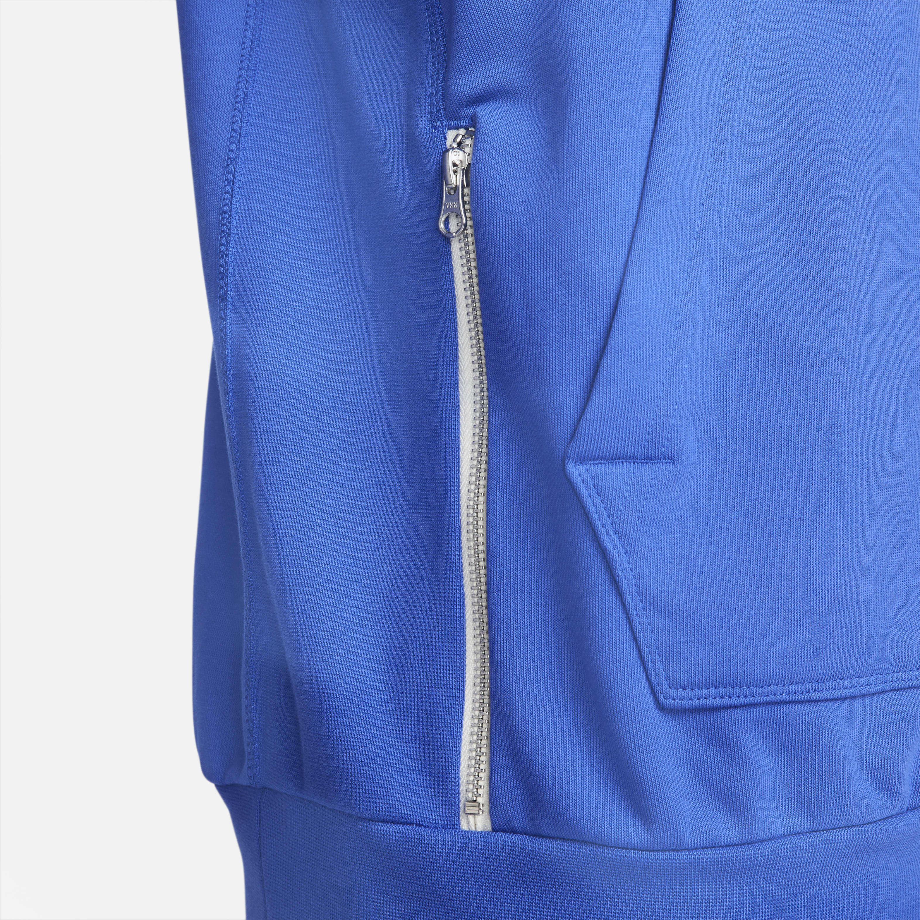 Nike Standard Issue image number 4