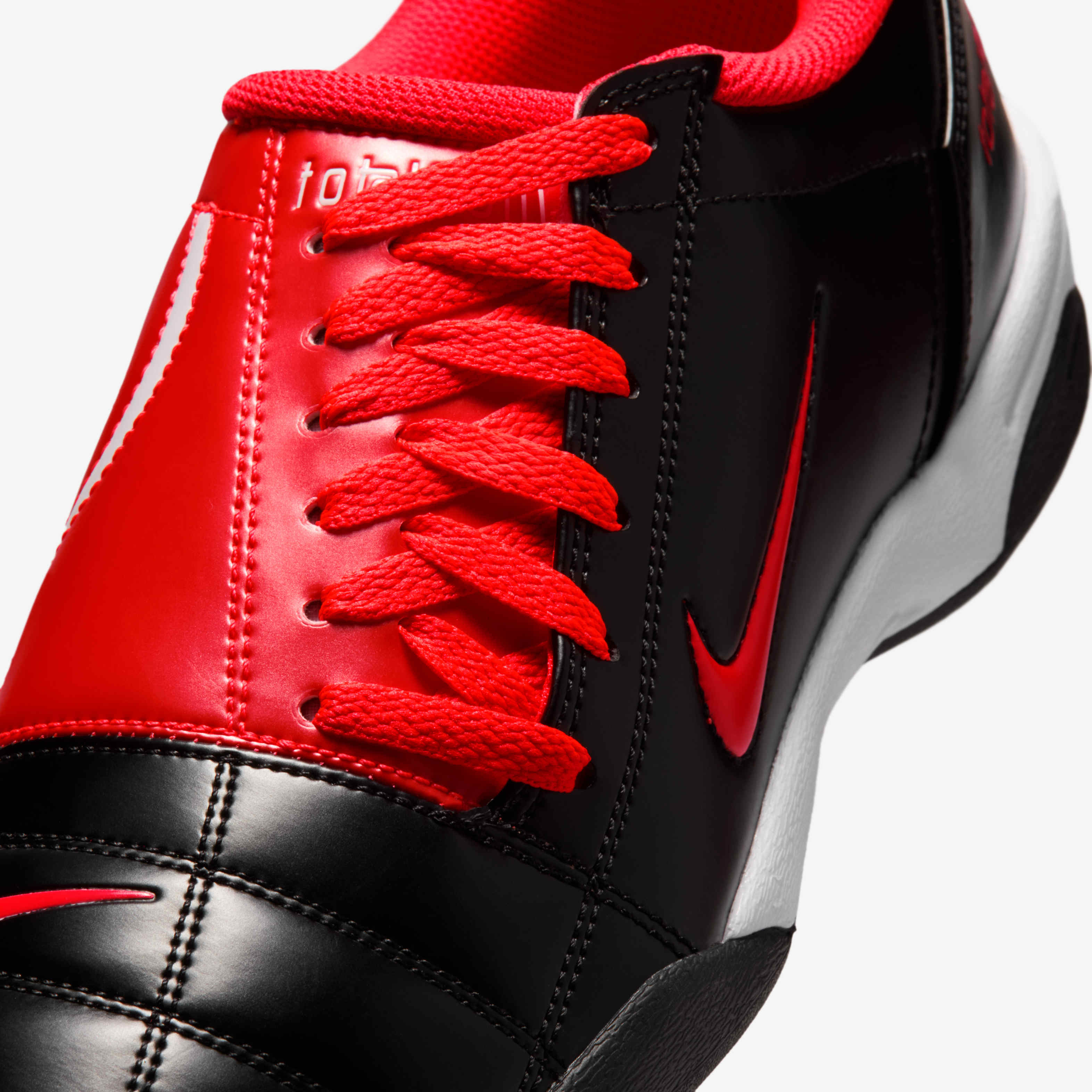 Nike Total 90 image number 6