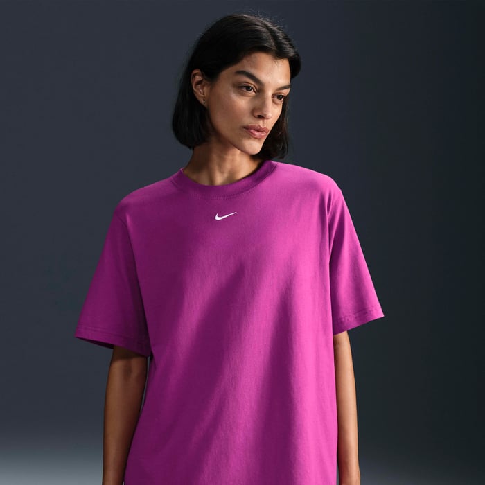 Nike Sportswear Essential image number 2 Nike Sportswear Essential image number 2