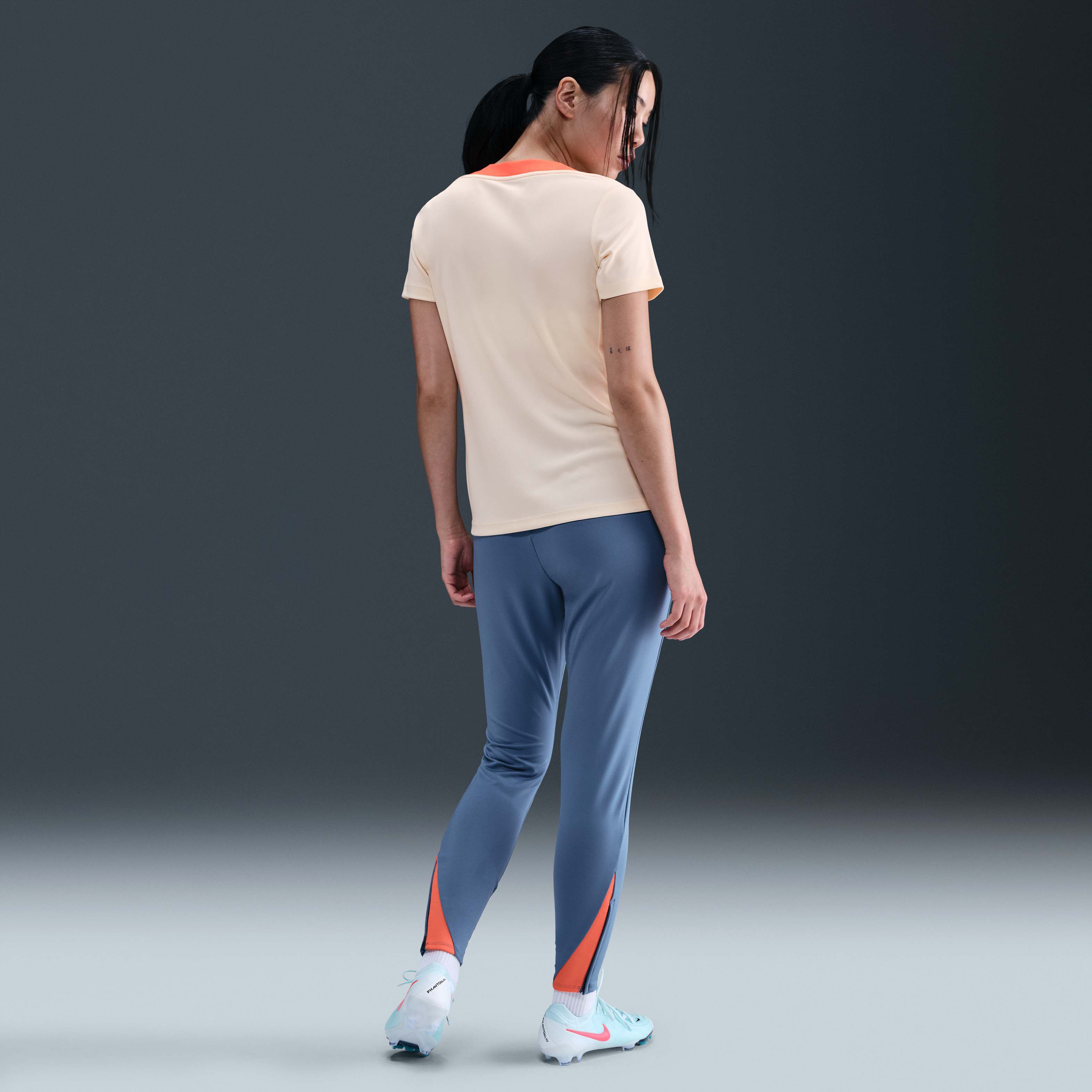 Nike Strike image number 4