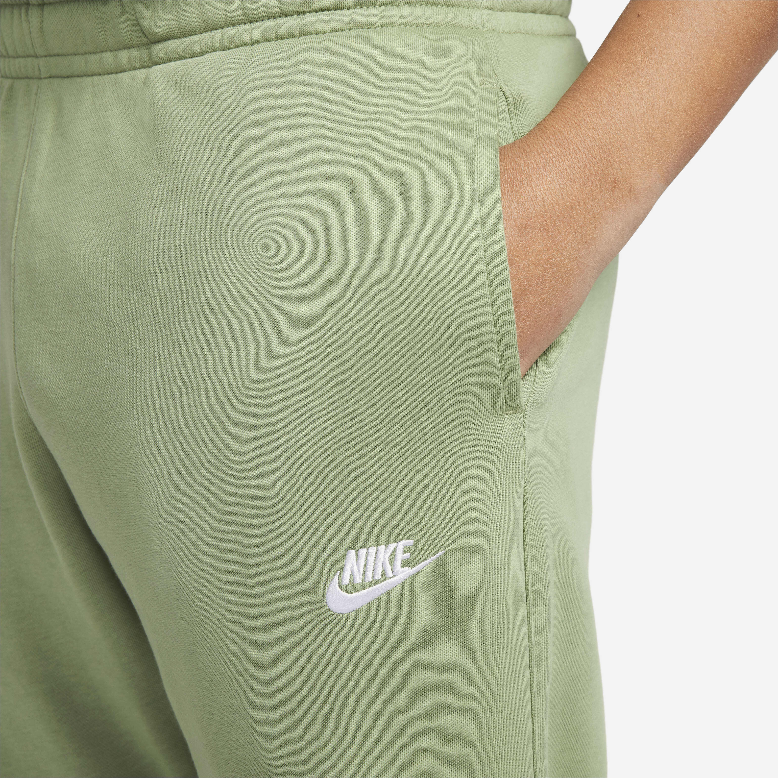 Nike Sportswear Club image number 2