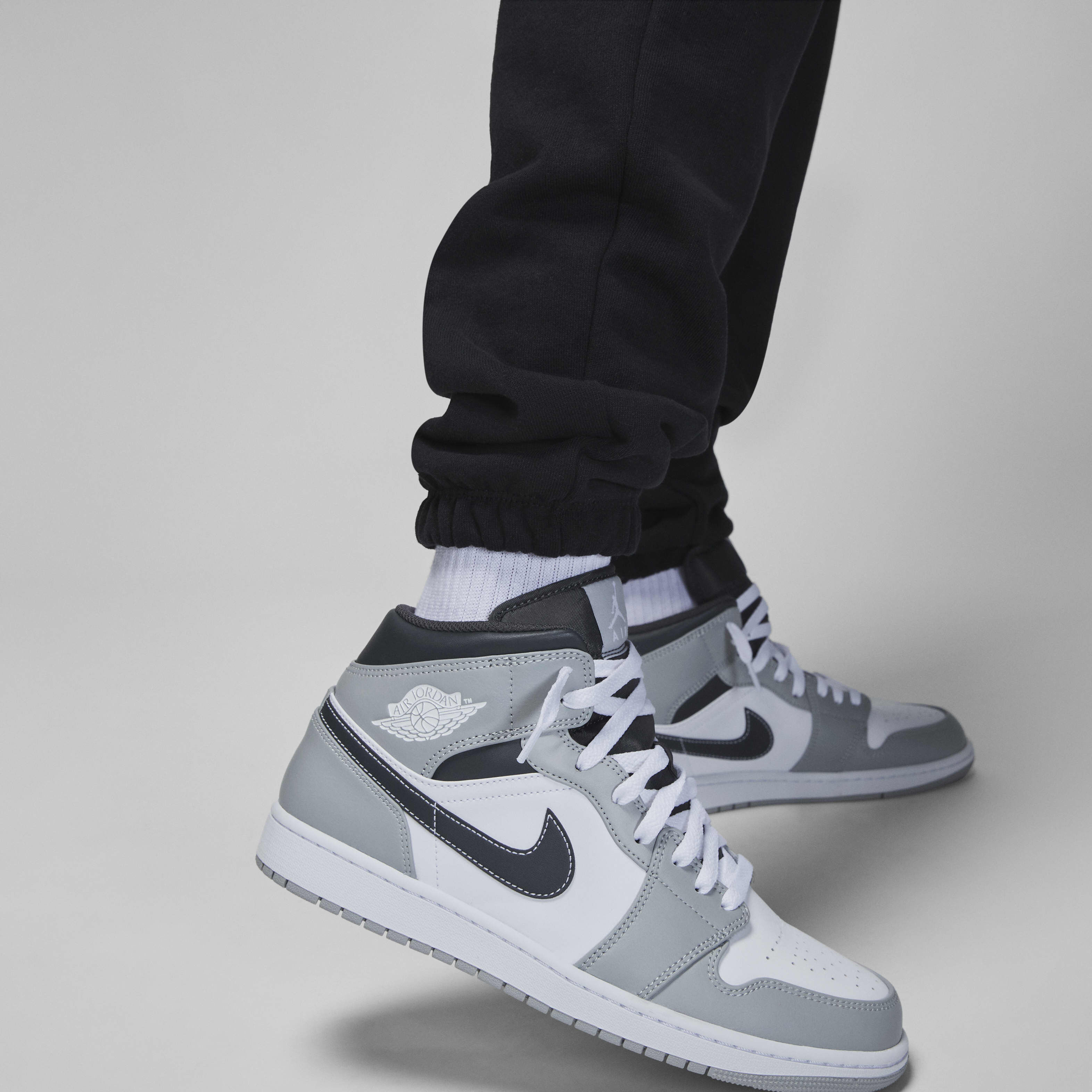 Buy Jordan Flight Fleece Men s Sweatpants Nike UAE Official