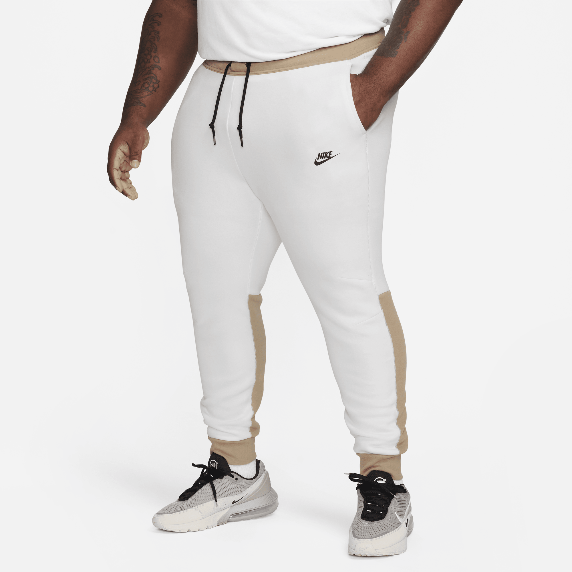 Nike tech joggers deals