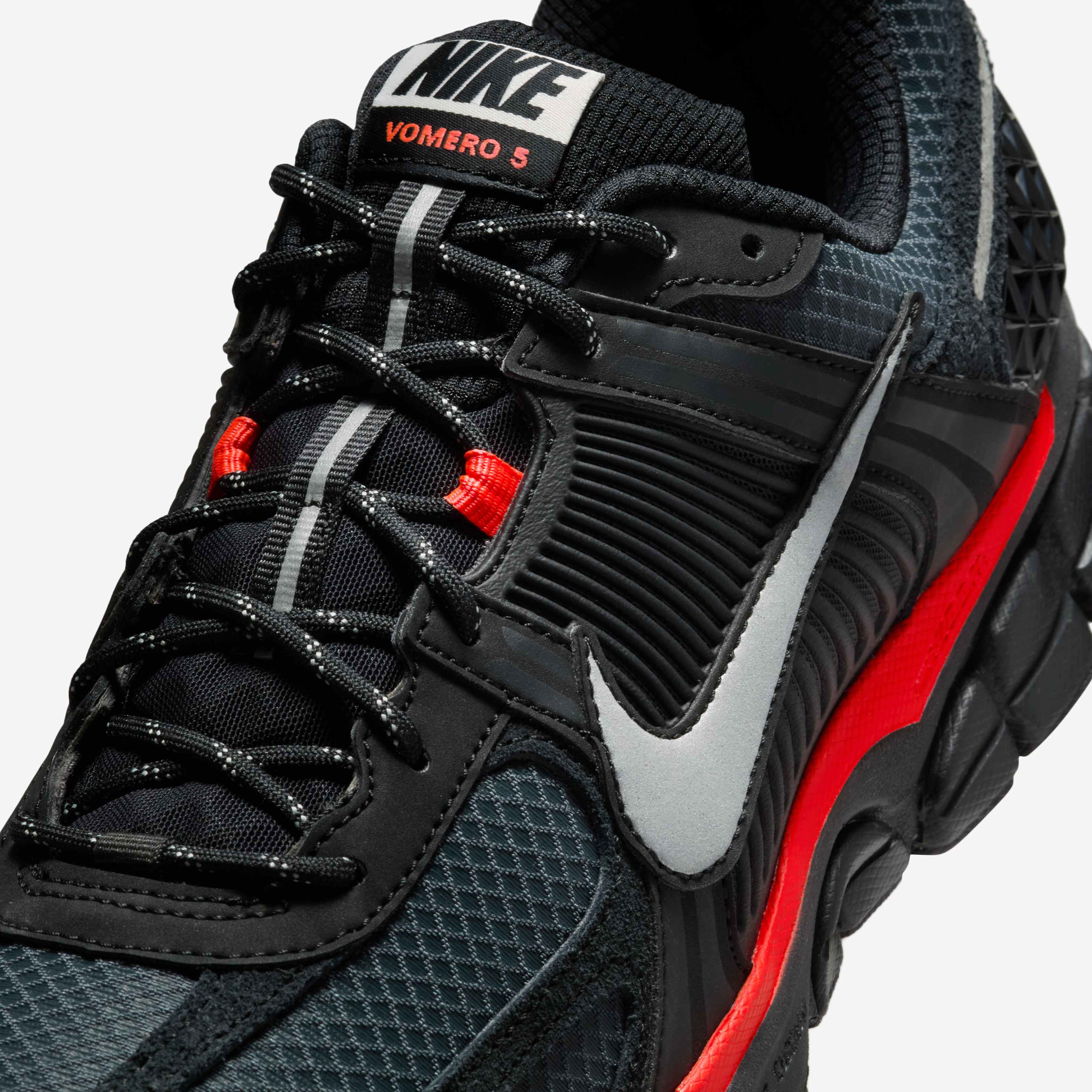NIKE ZOOM VOMERO 5/ナイキ ズーム ボメロ 5 White Metallic Silver Pure Platinum  HF1877-100 | スニーカーラボ