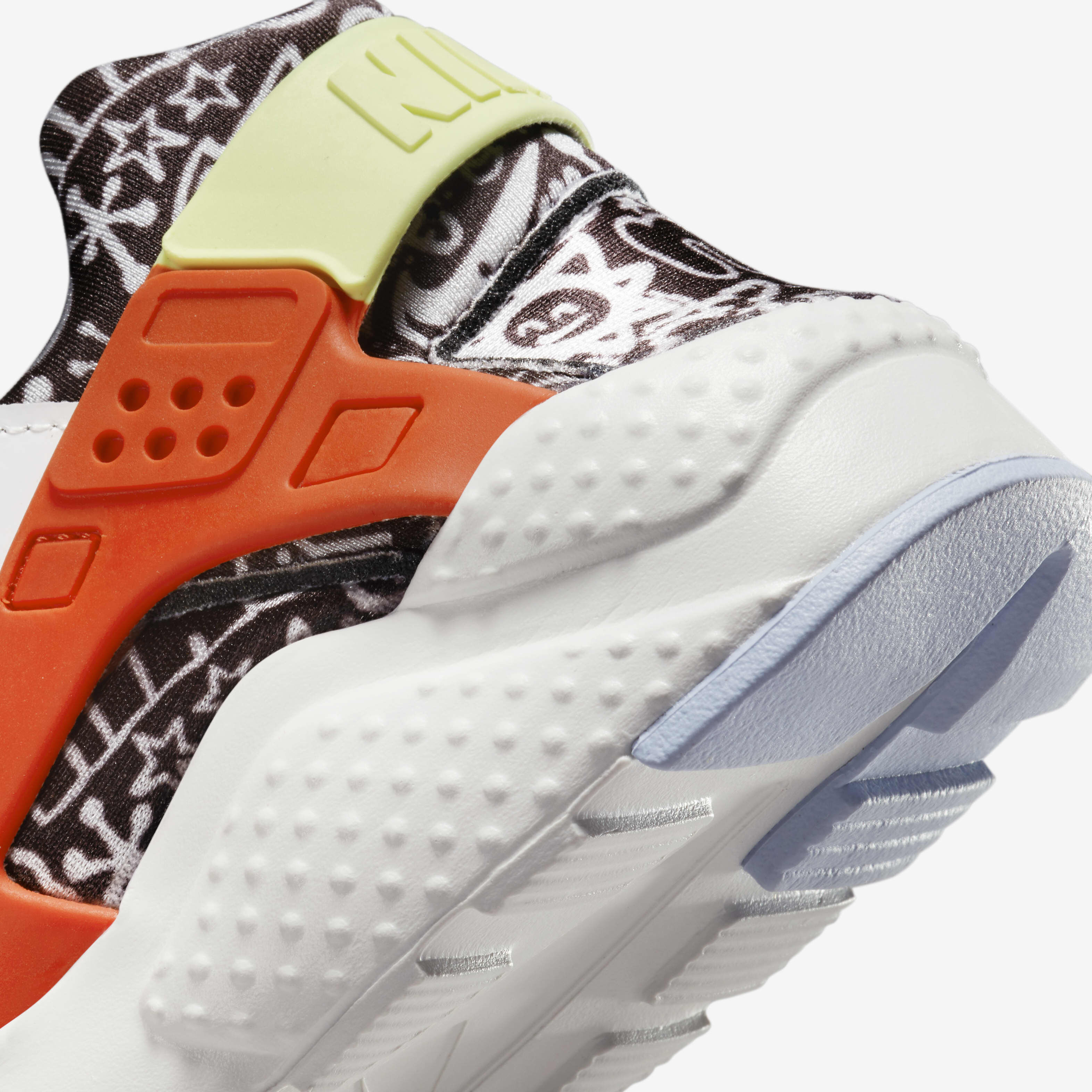 Nike Huarache Run SE image number 7