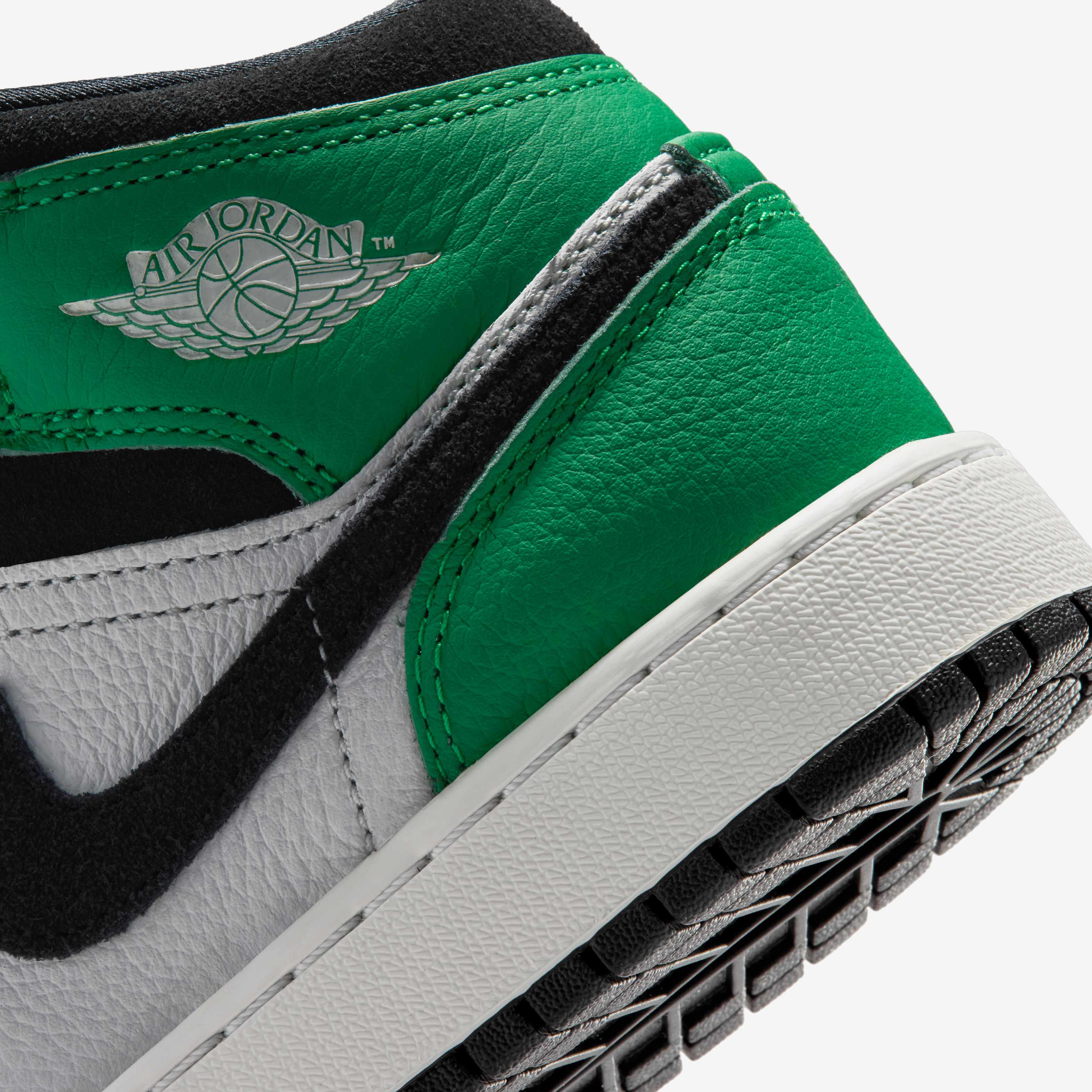 Air Jordan 1 Mid SE image number 7
