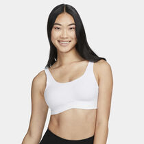 Nike Alate Coverage