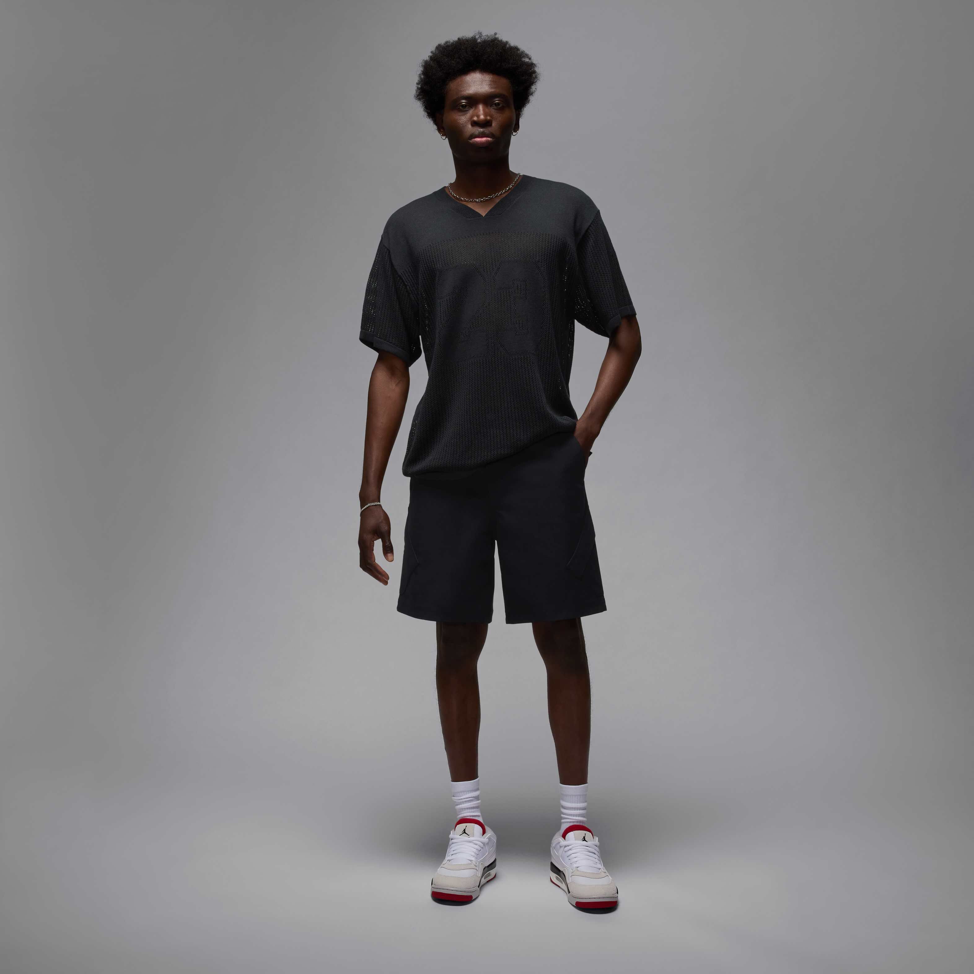 Jordan Essentials Statement Chicago image number 7