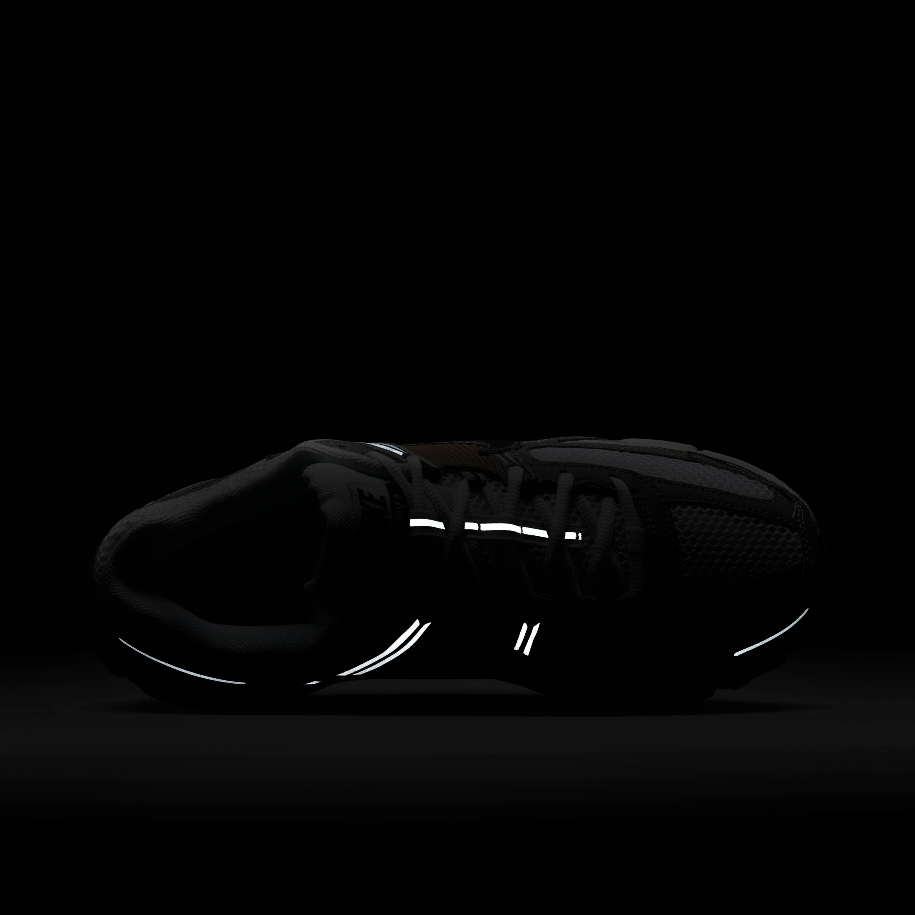 Nike Zoom Vomero 5 image number 8