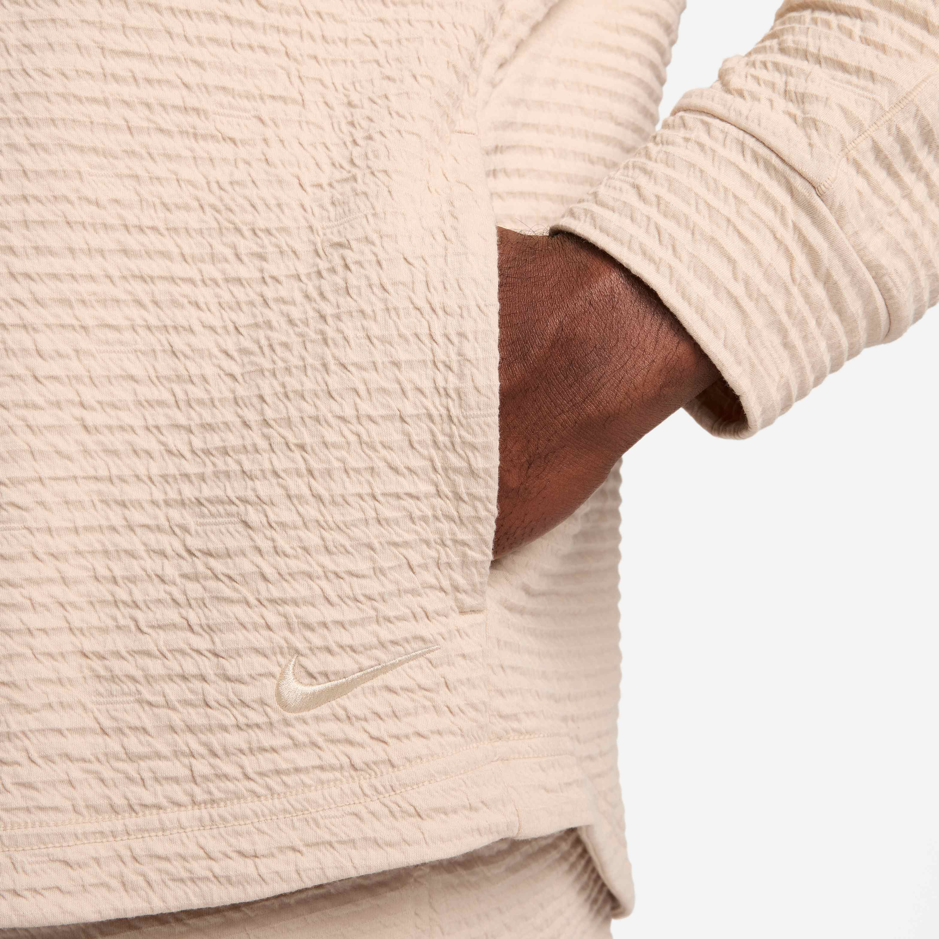 نايكي يوغا تيكستشر image number 11