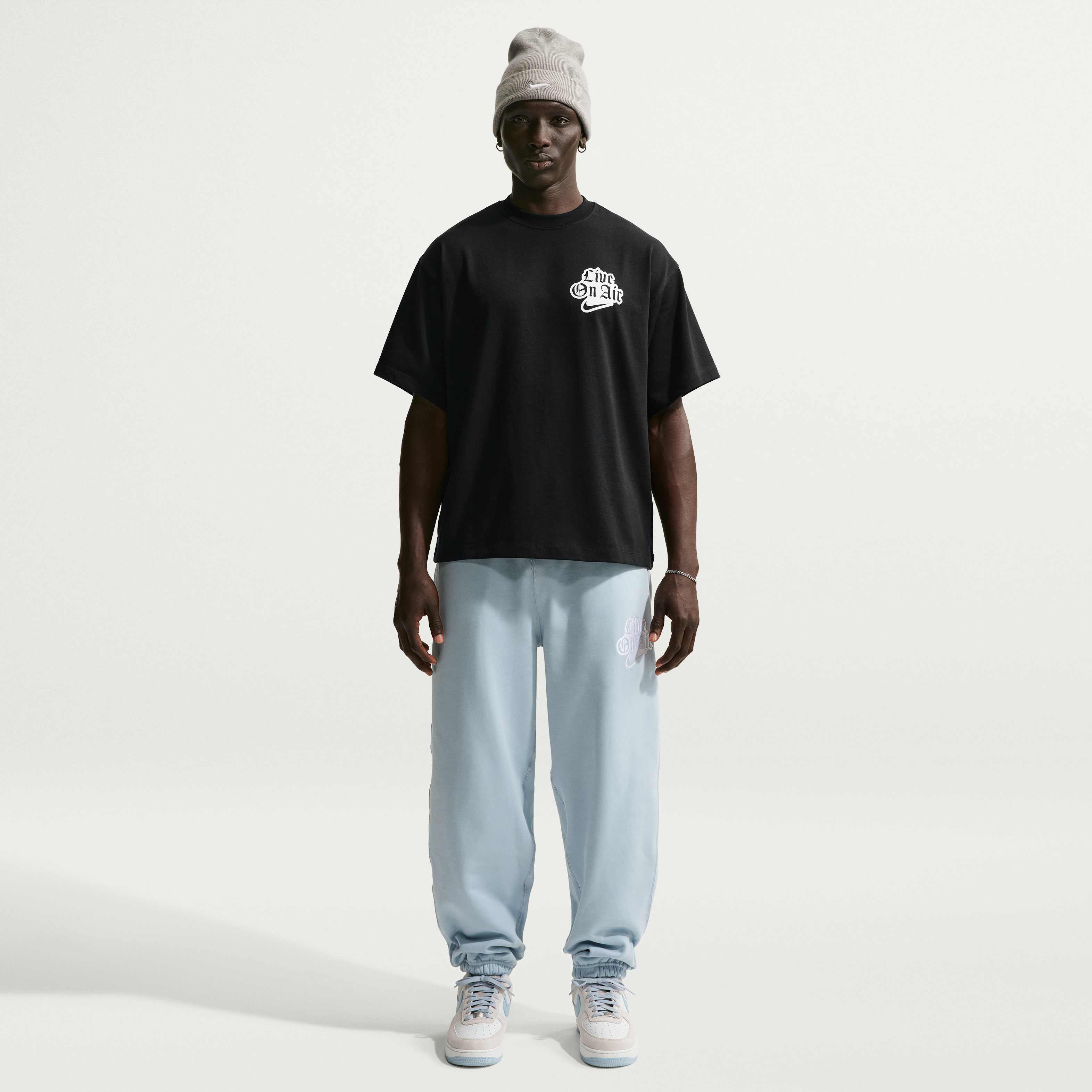 Nike Solo Swoosh image number 3