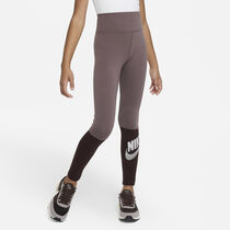 Nike Sportswear Favourites