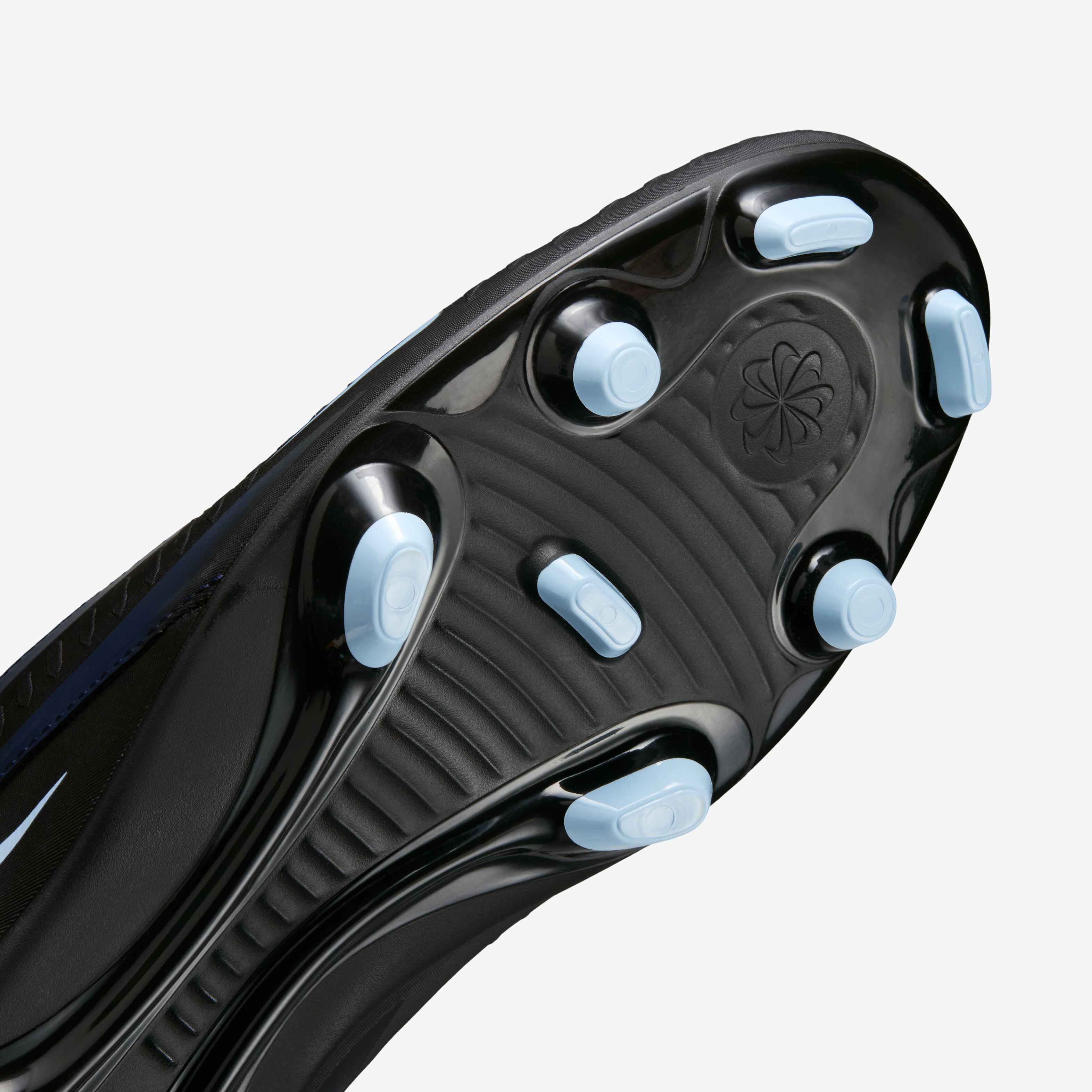 نايكي فانتوم 6 لو كلوب image number 6