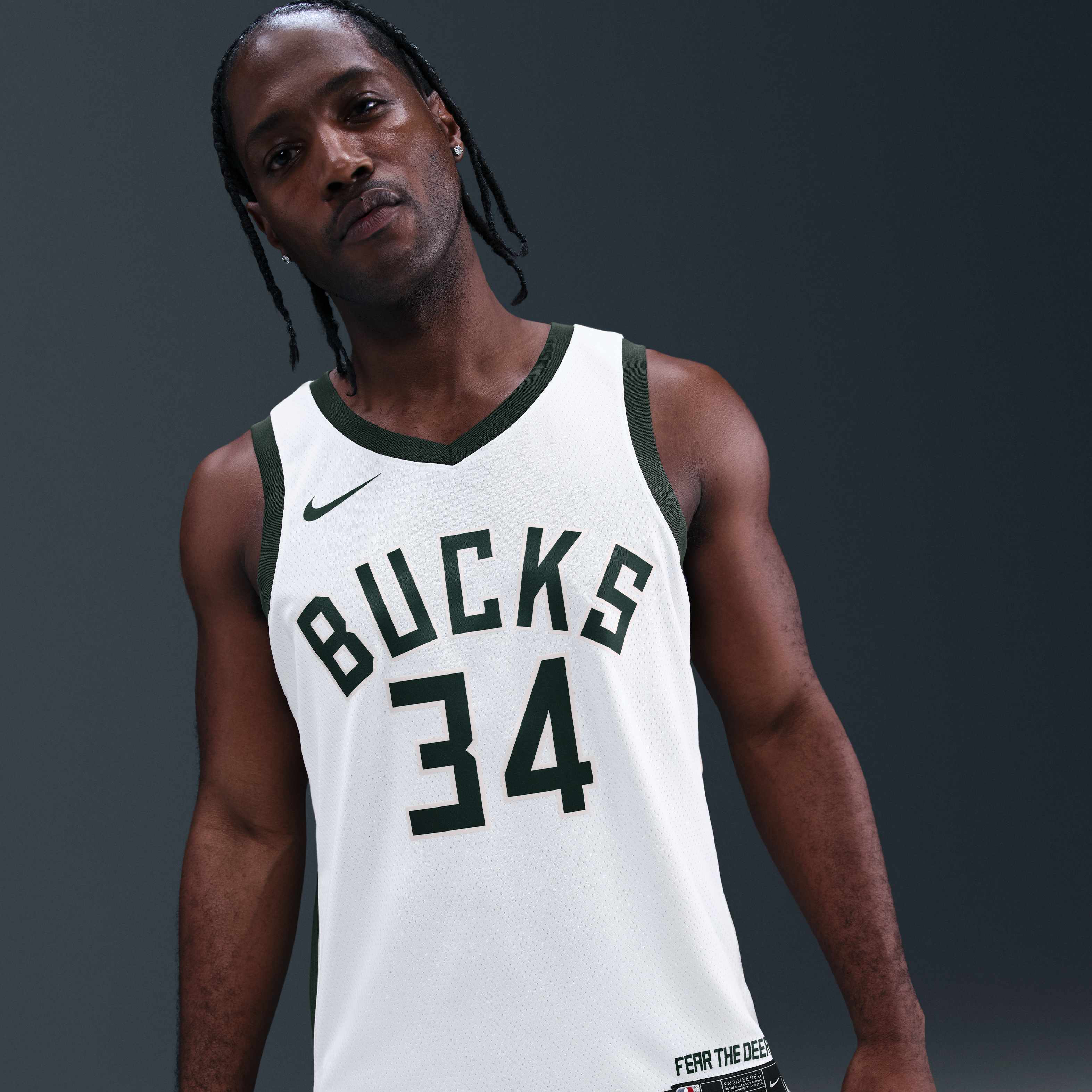 Milwaukee Bucks Association Edition image number 2