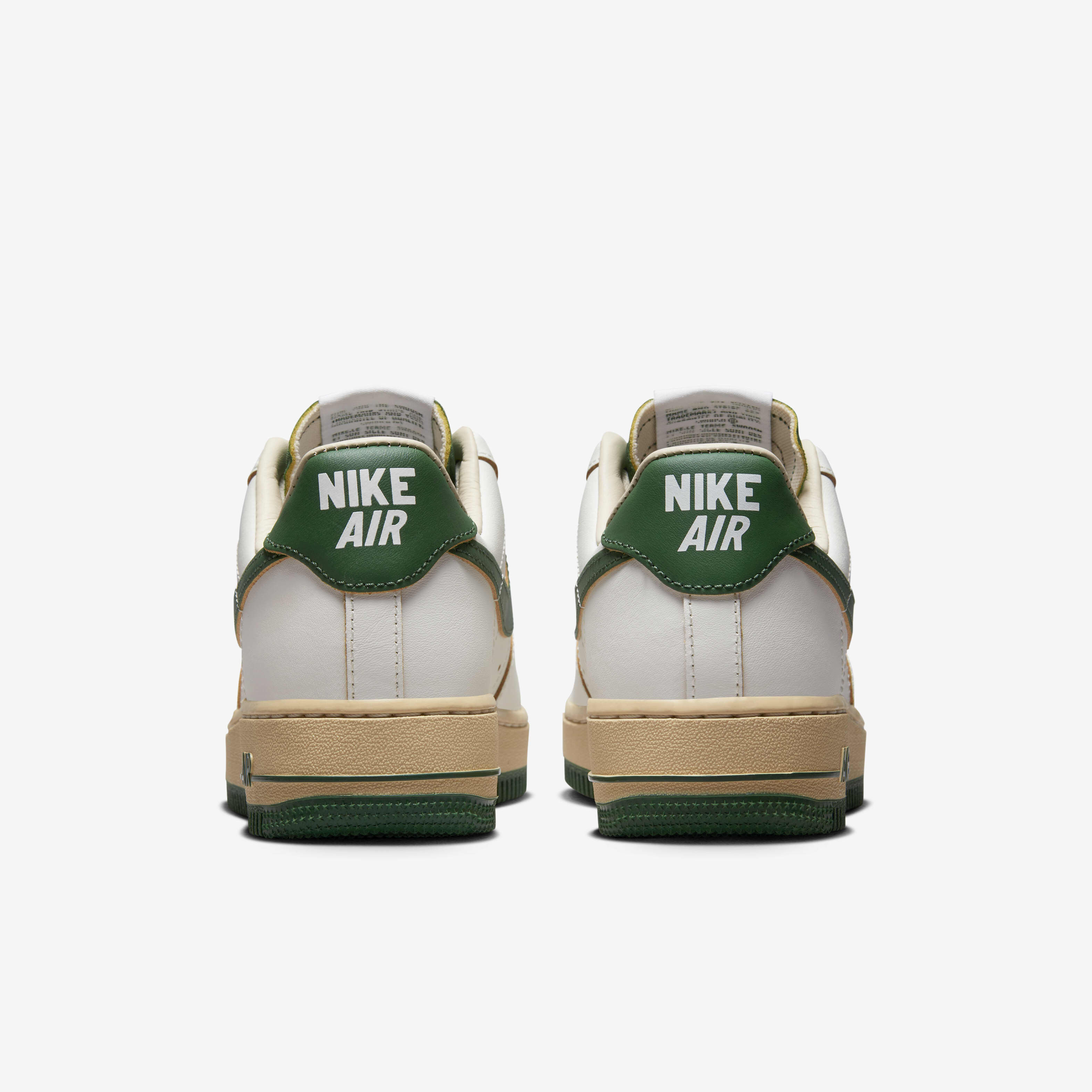 靴 Nike Air Force 1 Low '07 LV8 Gorge Green Nike Air Force 1 '07 LV8 'Gorge Green' sneakers for Women