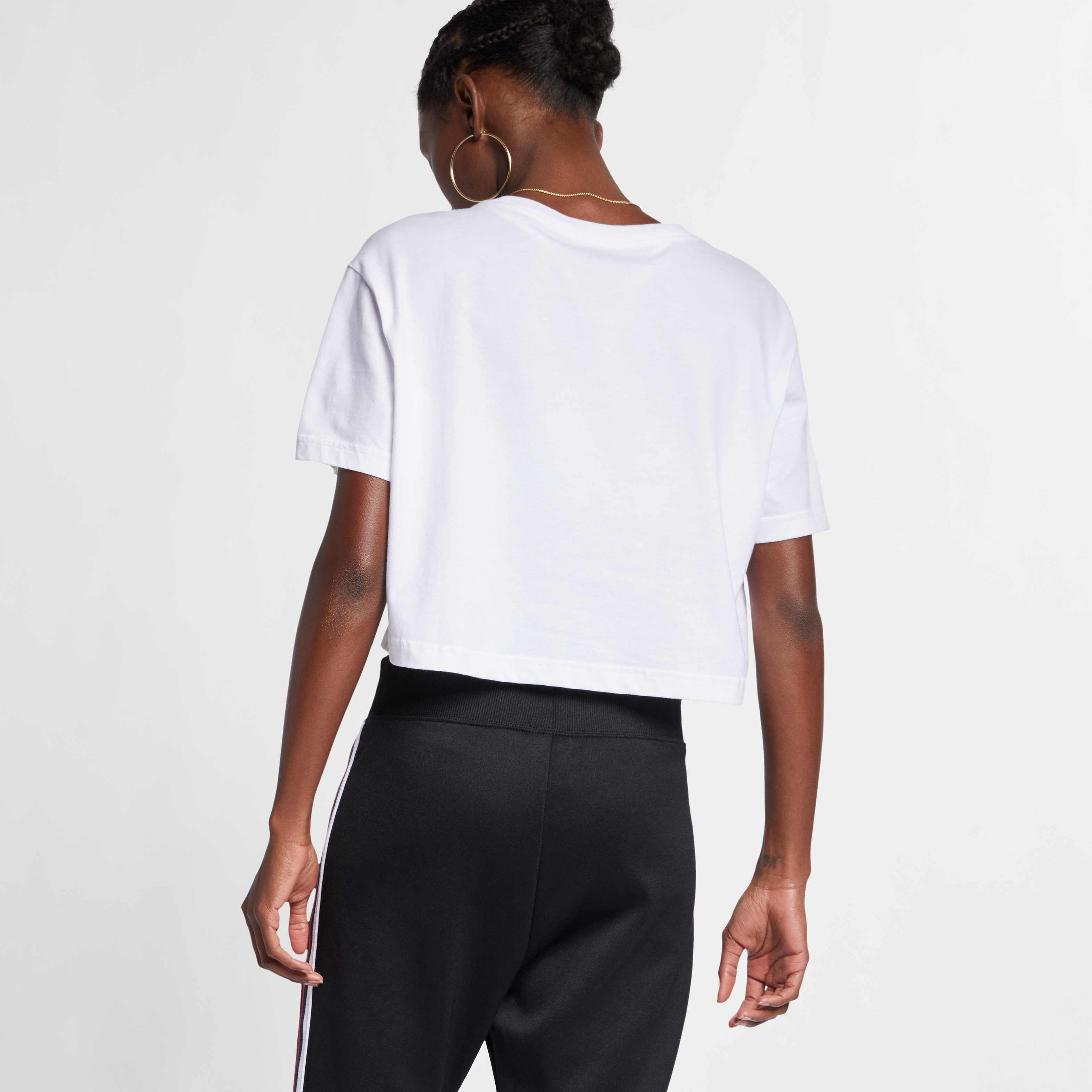 نايكي سبورتسوير ايسنشال image number 3