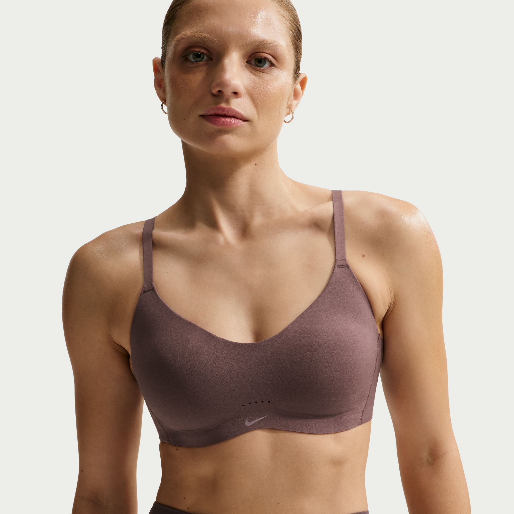 نايكي اليت مينيماليست image number 2