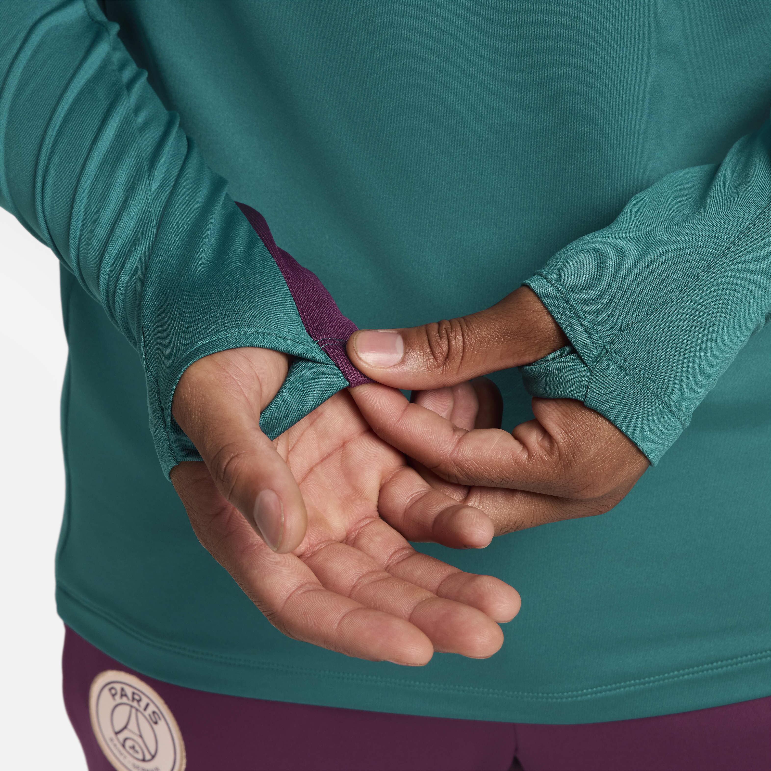 Paris Saint-Germain Strike image number 3