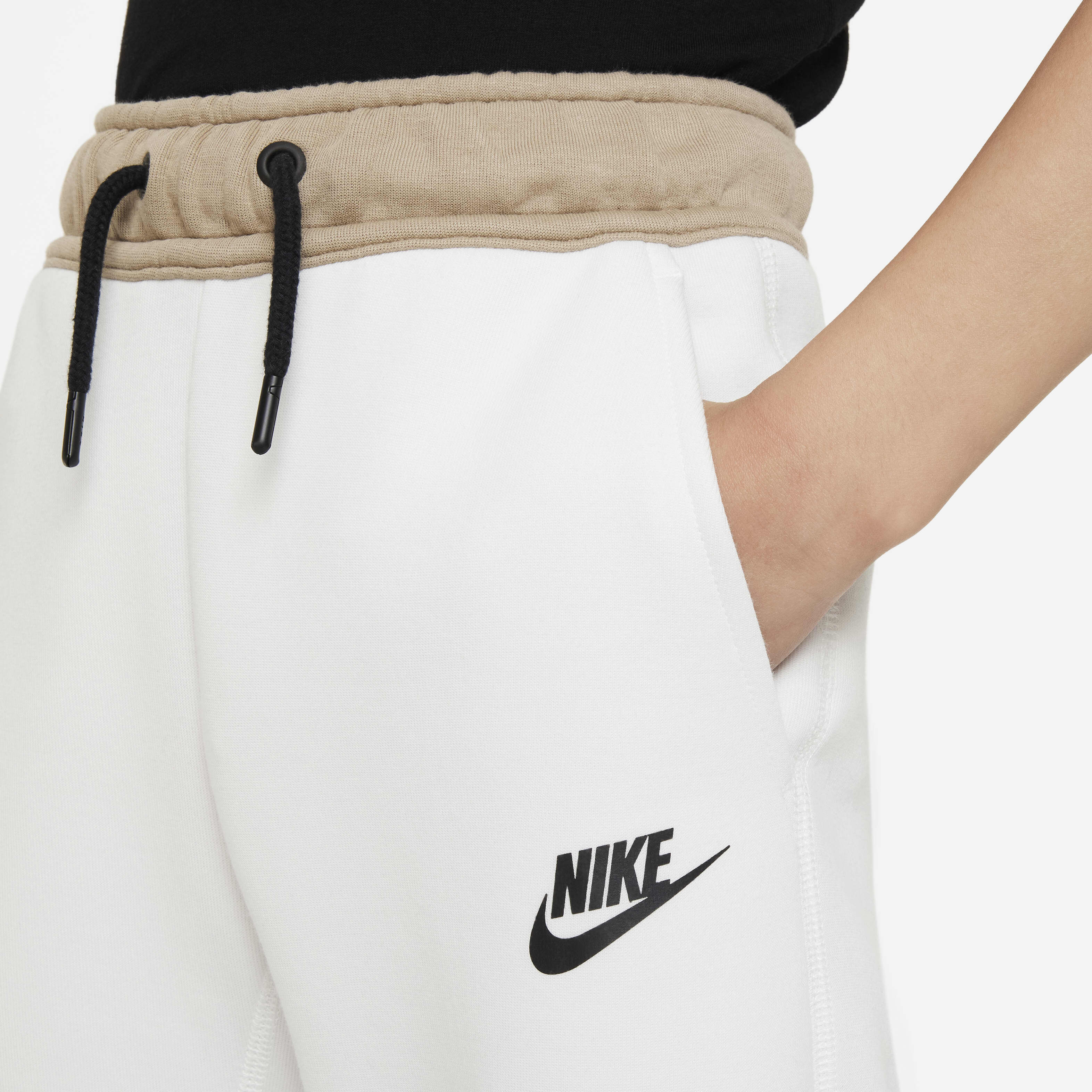 Nike Sportswear Tech Fleece image number 2