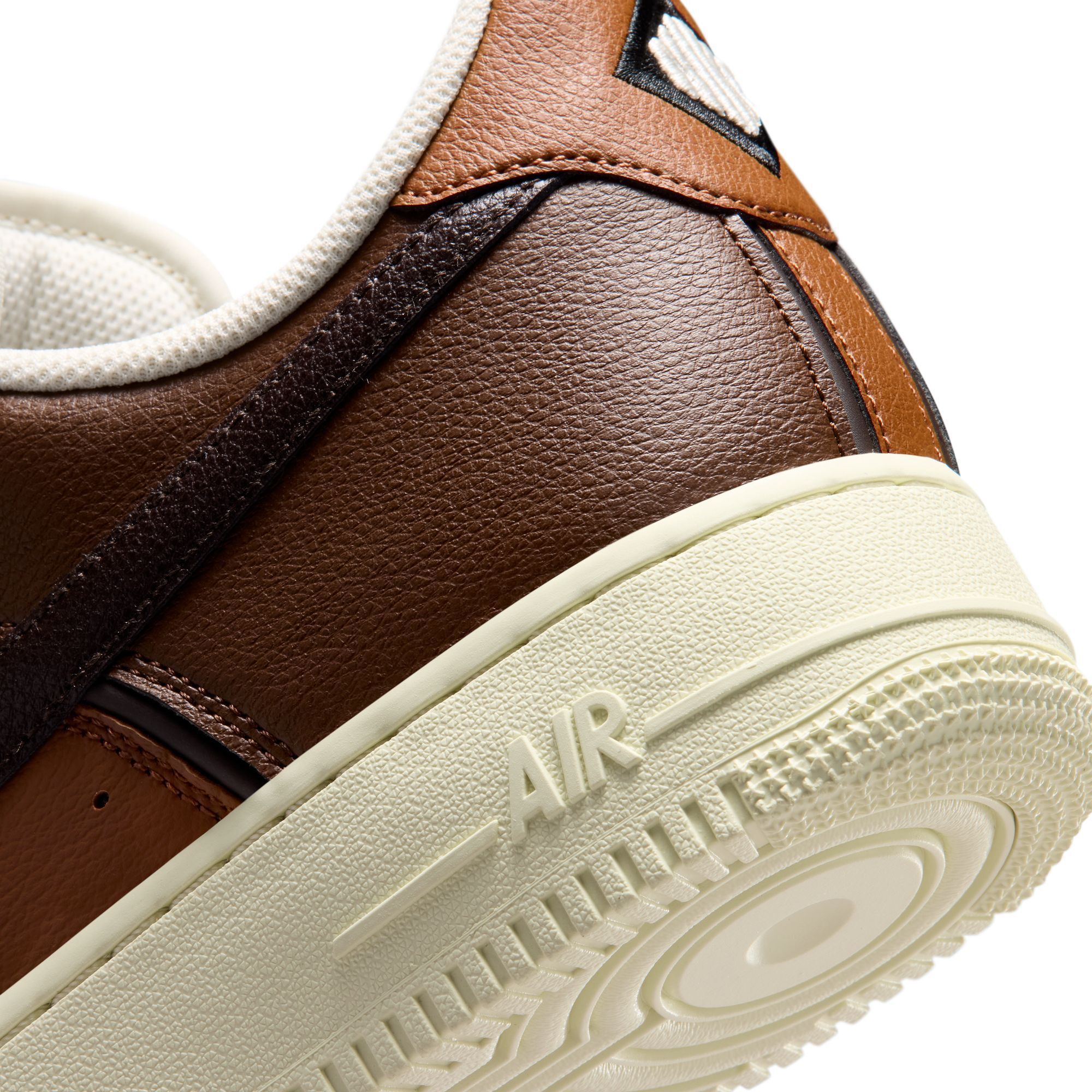 Nike Air Force 1 '07 LV8  image number 10
