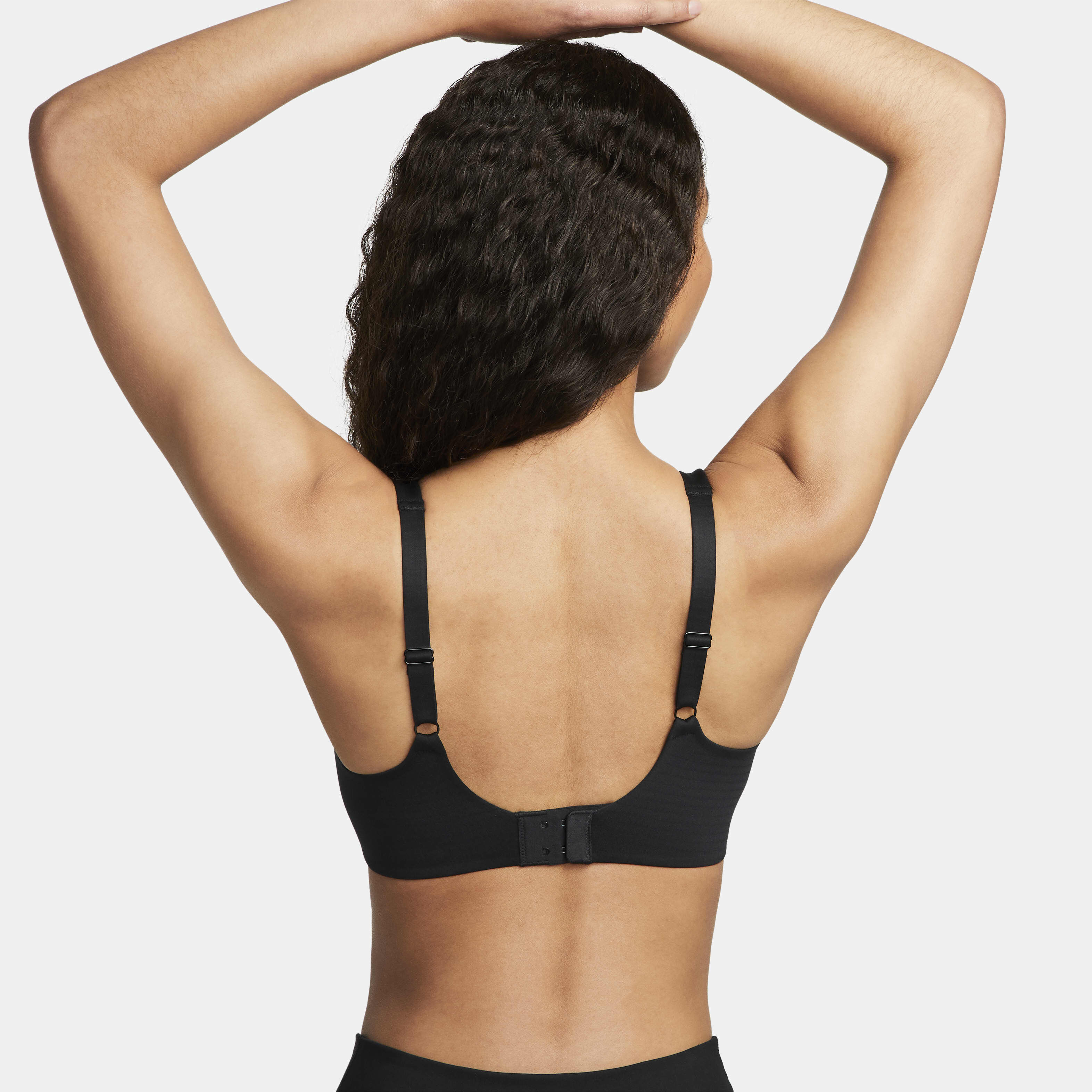 Nike Alate Coverage image number 1