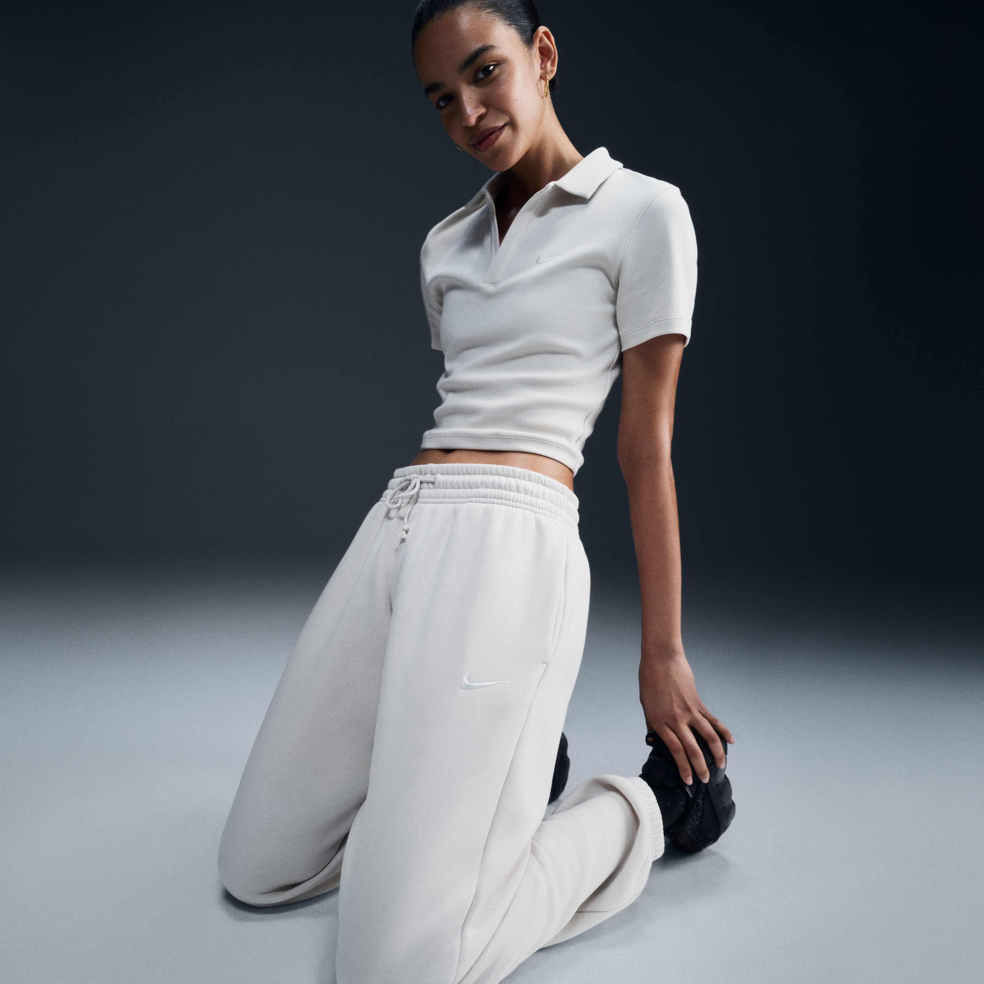 نايكي سبورتسوير فينيكس فليس image number 1