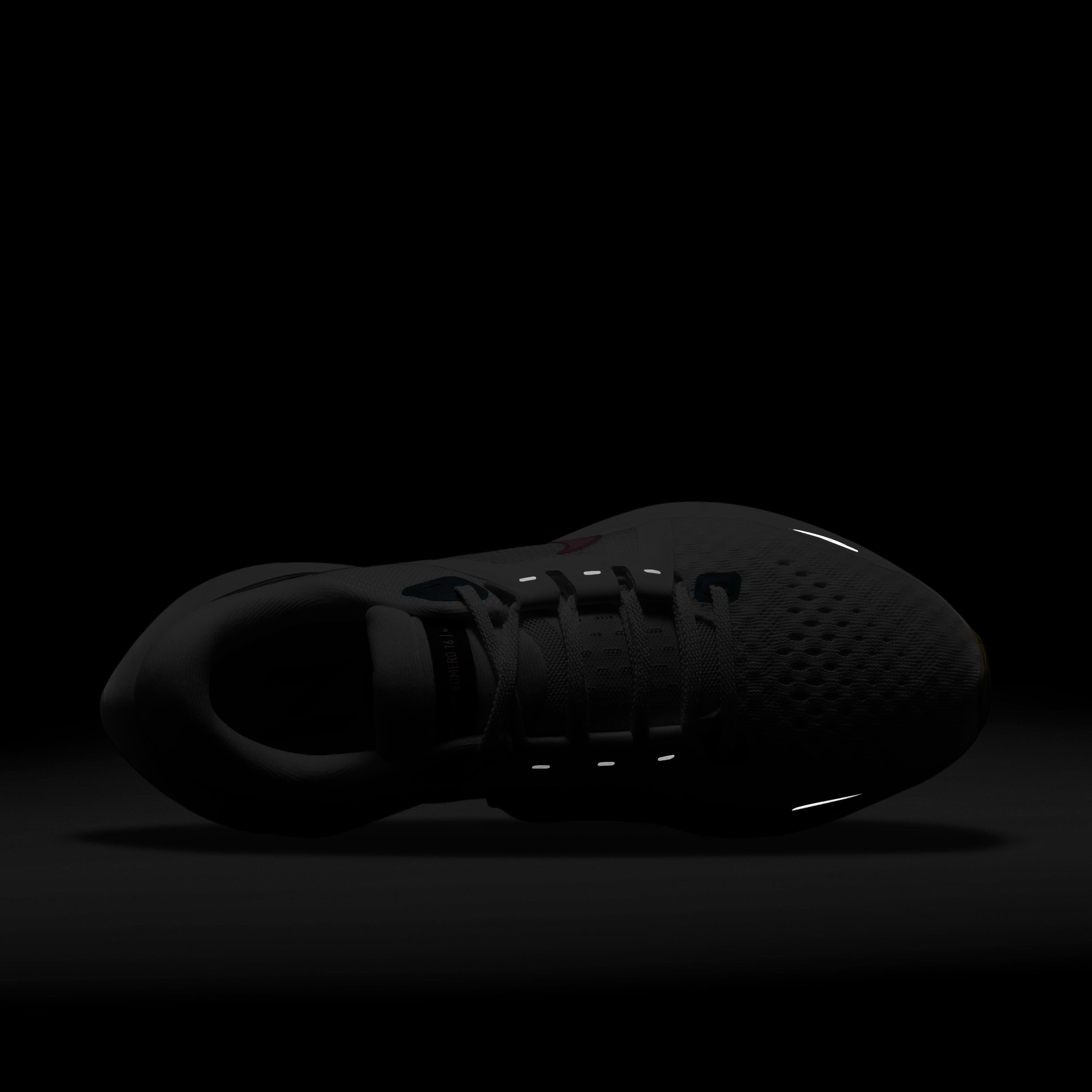 Nike Vomero 16 image number 8