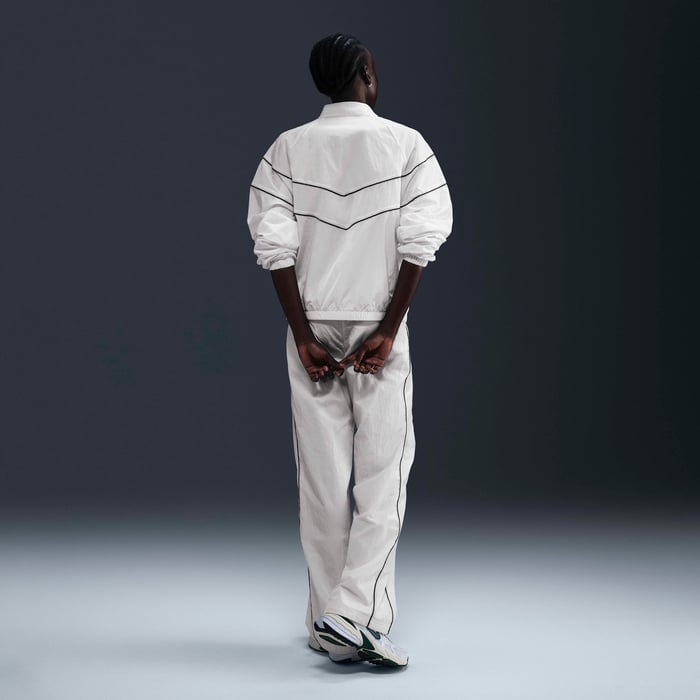 Nike Windrunner image number 4 Nike Windrunner image number 4