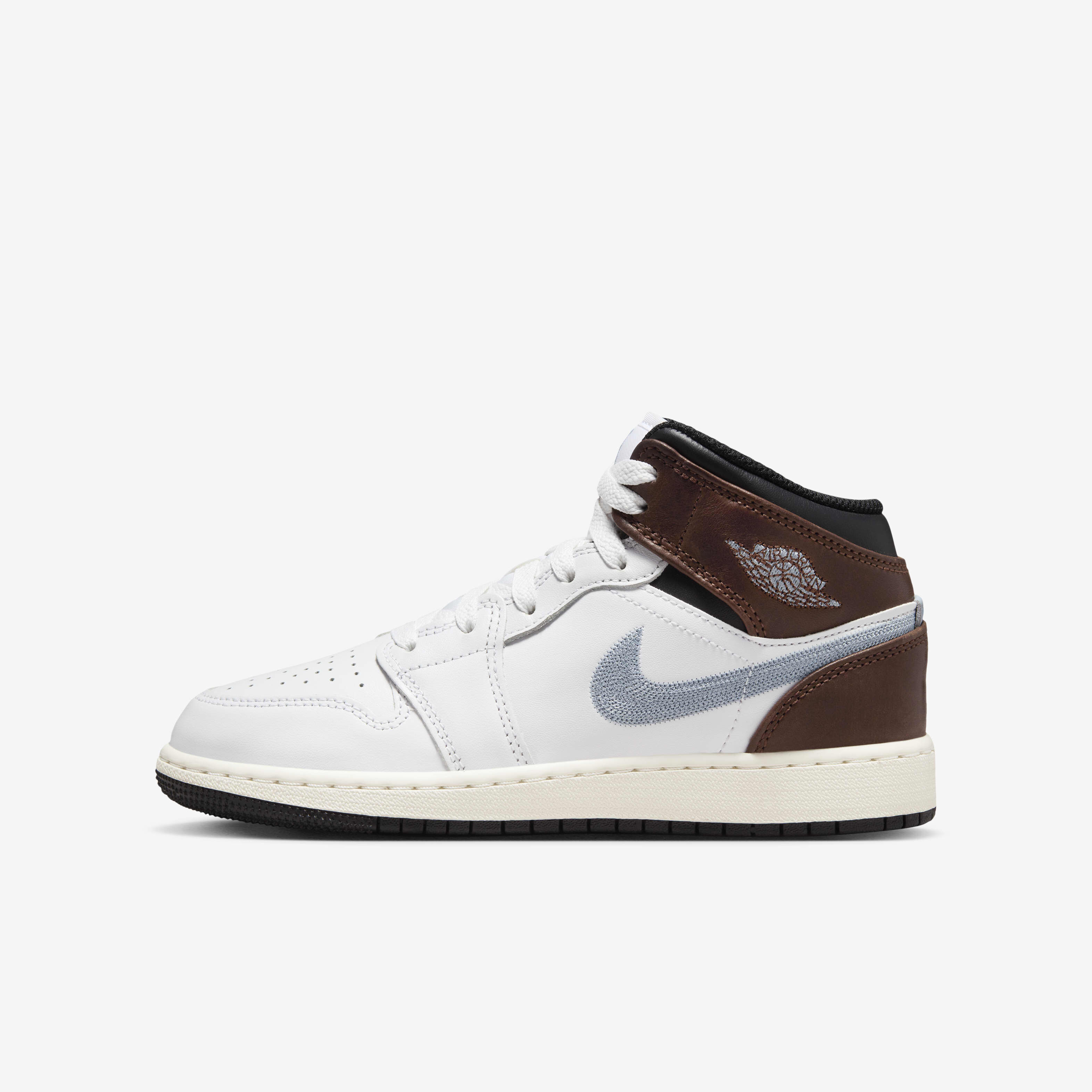 Buy Air Jordan 1 Mid SE Older Kids Shoes Nike UAE Official