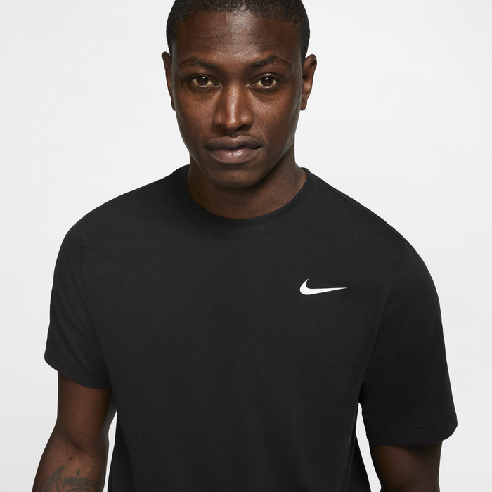 Shop Dri FIT Men s Fitness T Shirt Nike UAE
