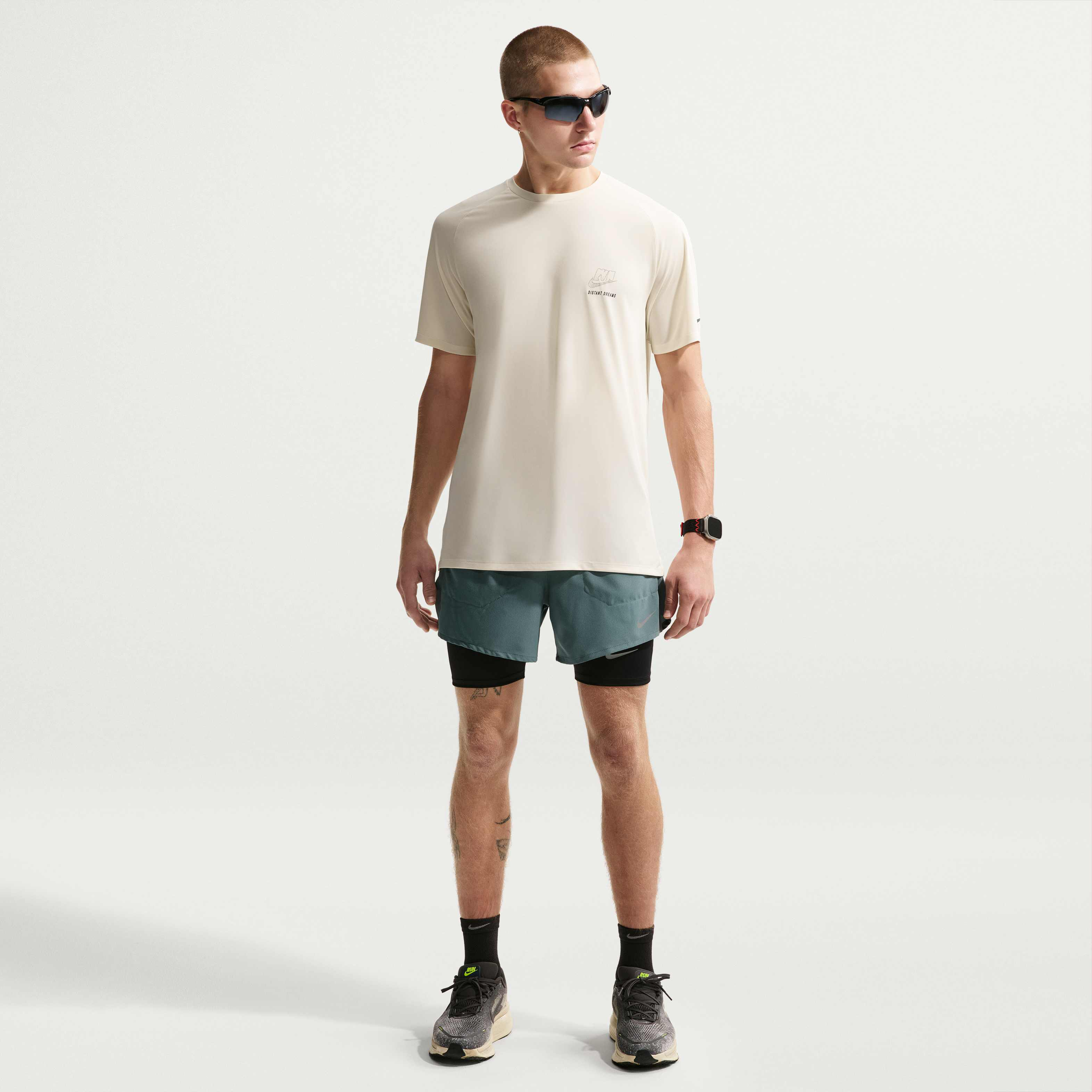 Nike Stride image number 0
