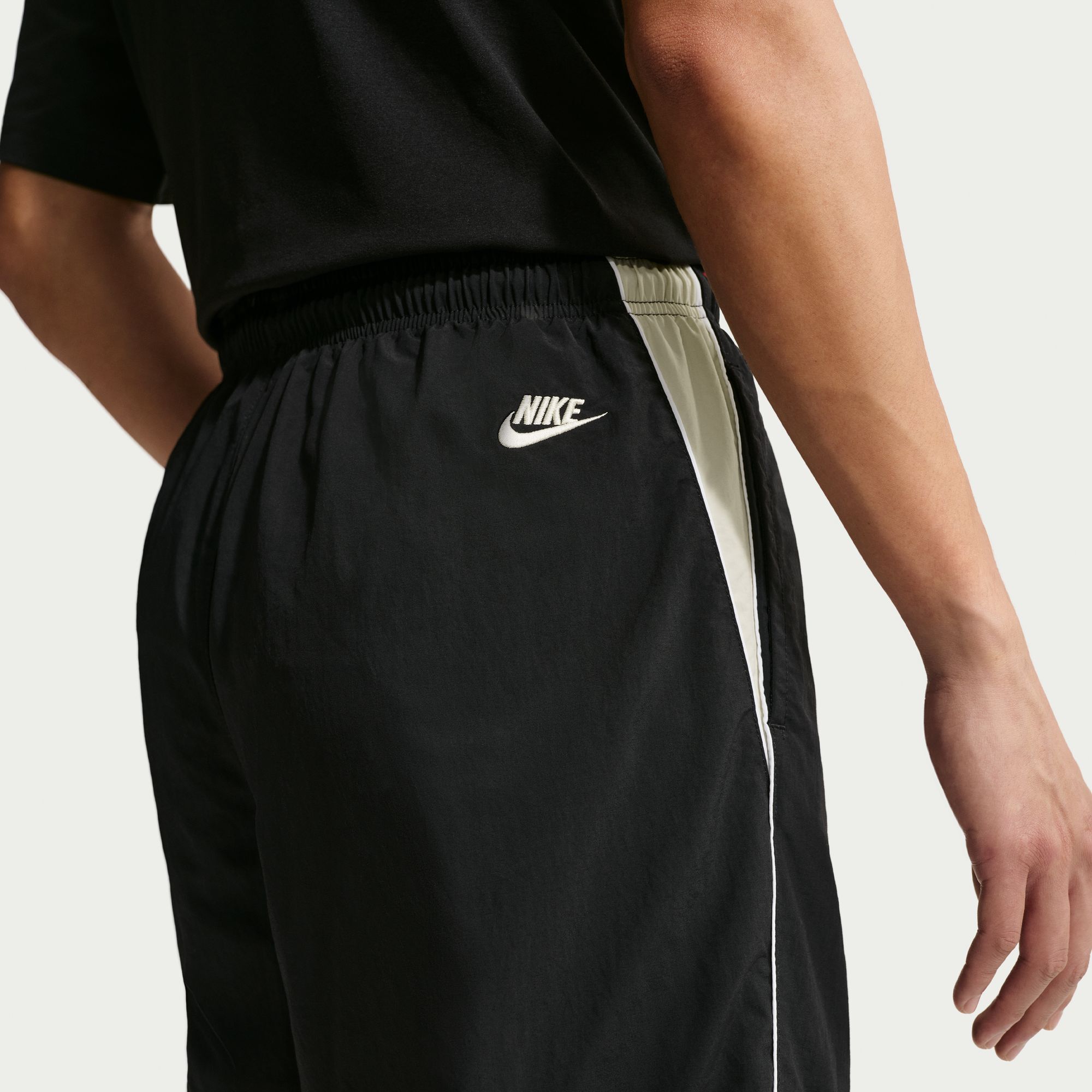 Nike Sportswear Club image number 3