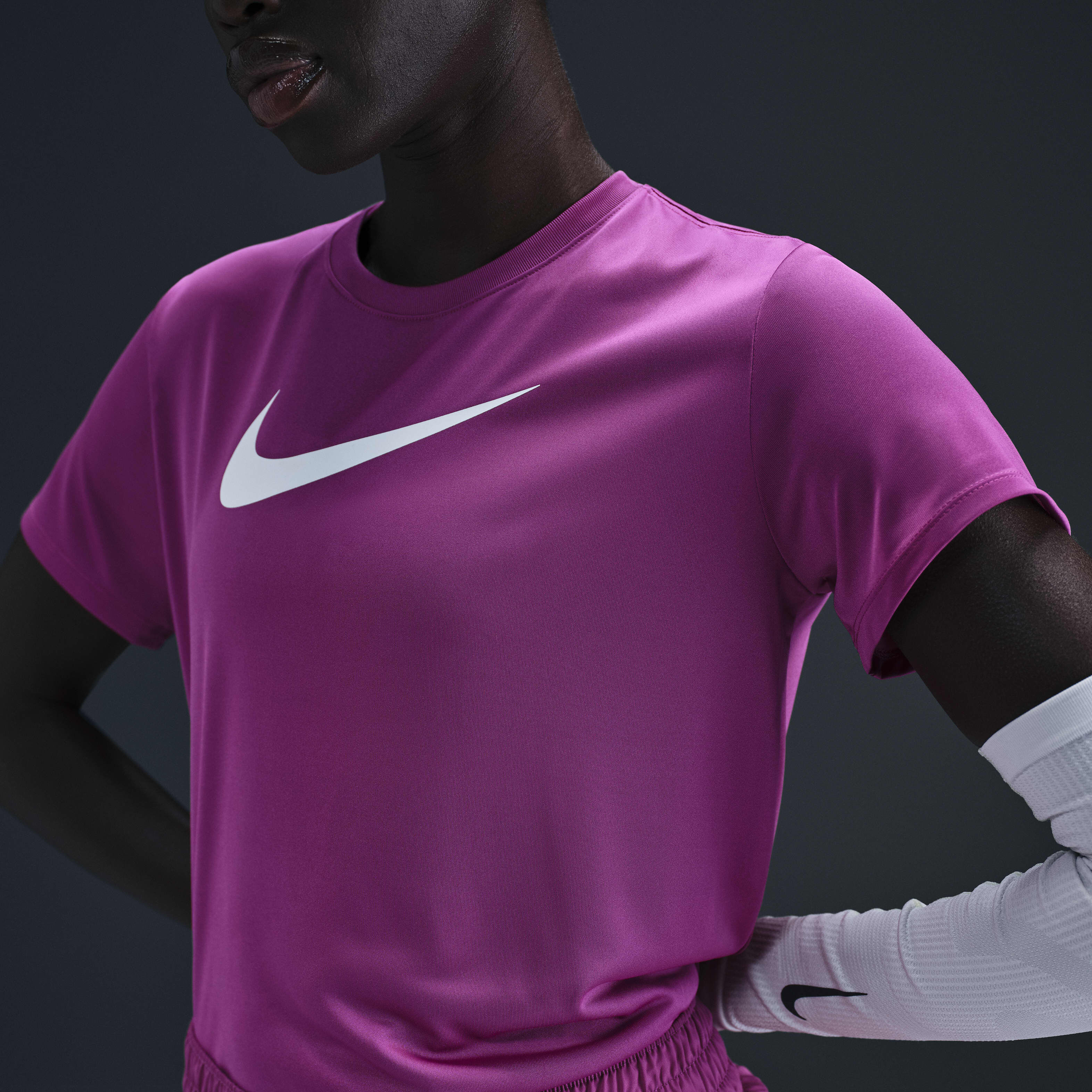 Nike image number 2
