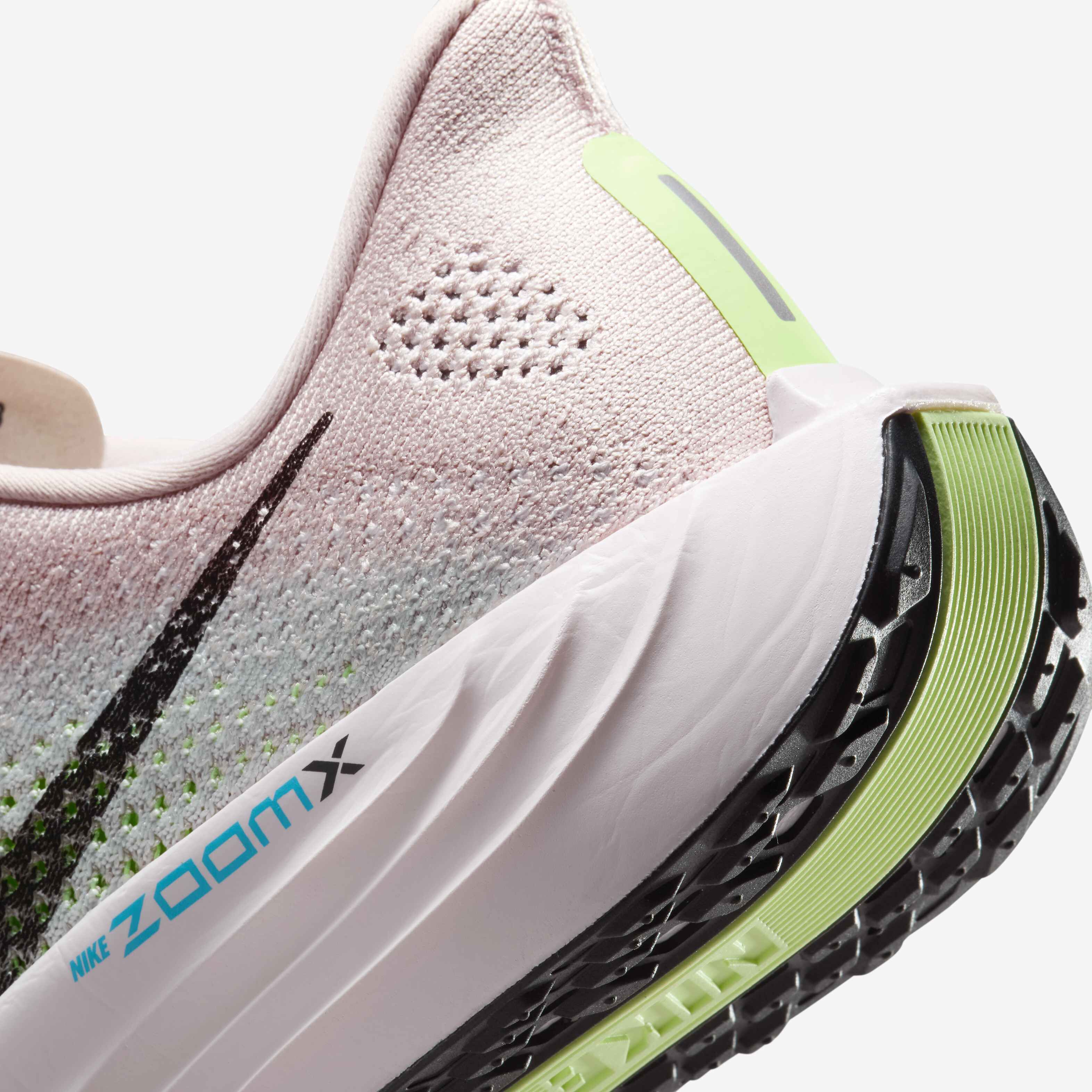 Nike Pegasus Plus image number 7