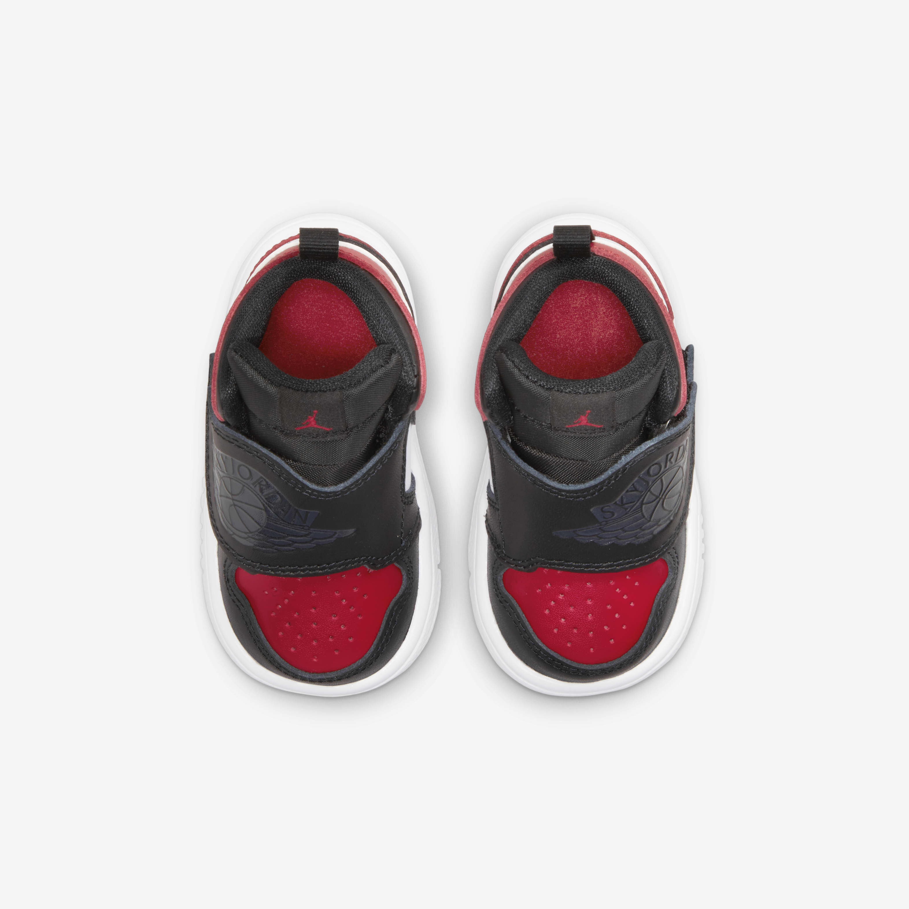 Sky Jordan 1 image number 3