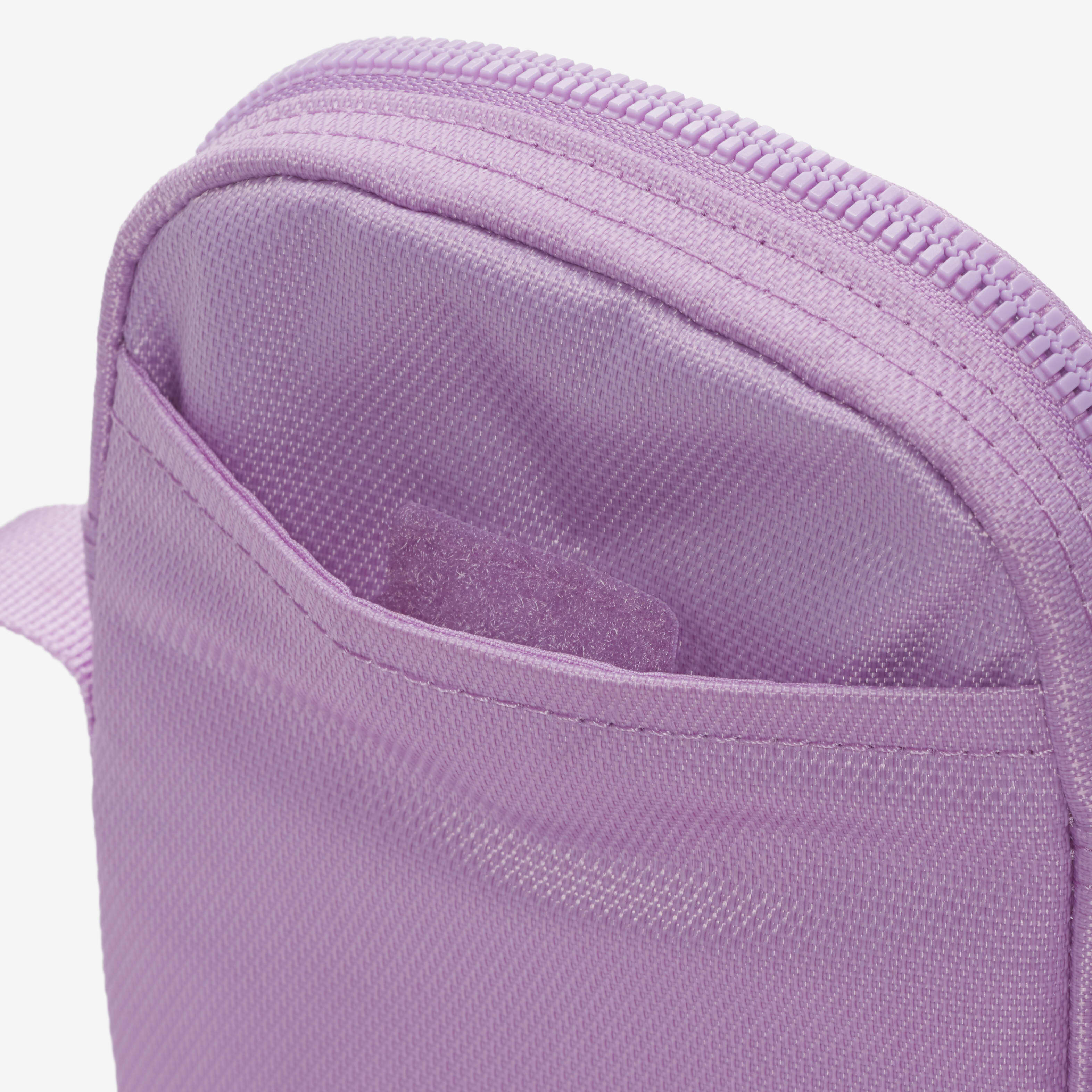 Nike Heritage image number 6