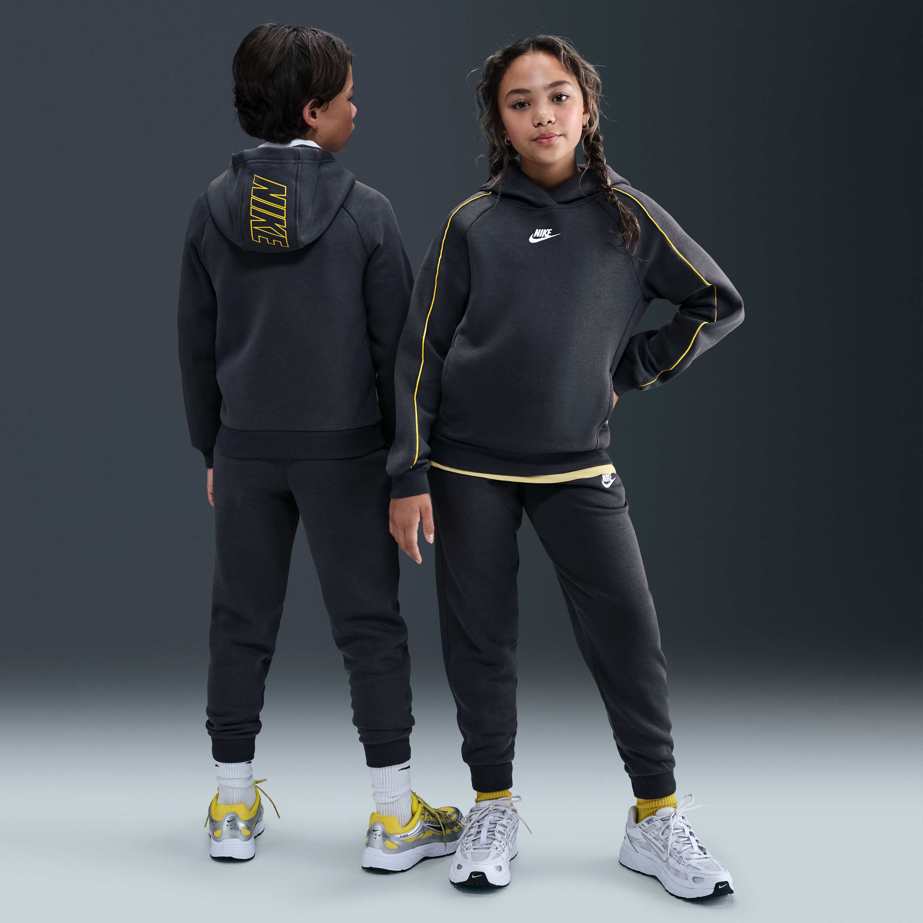 nike sportswear colorblock