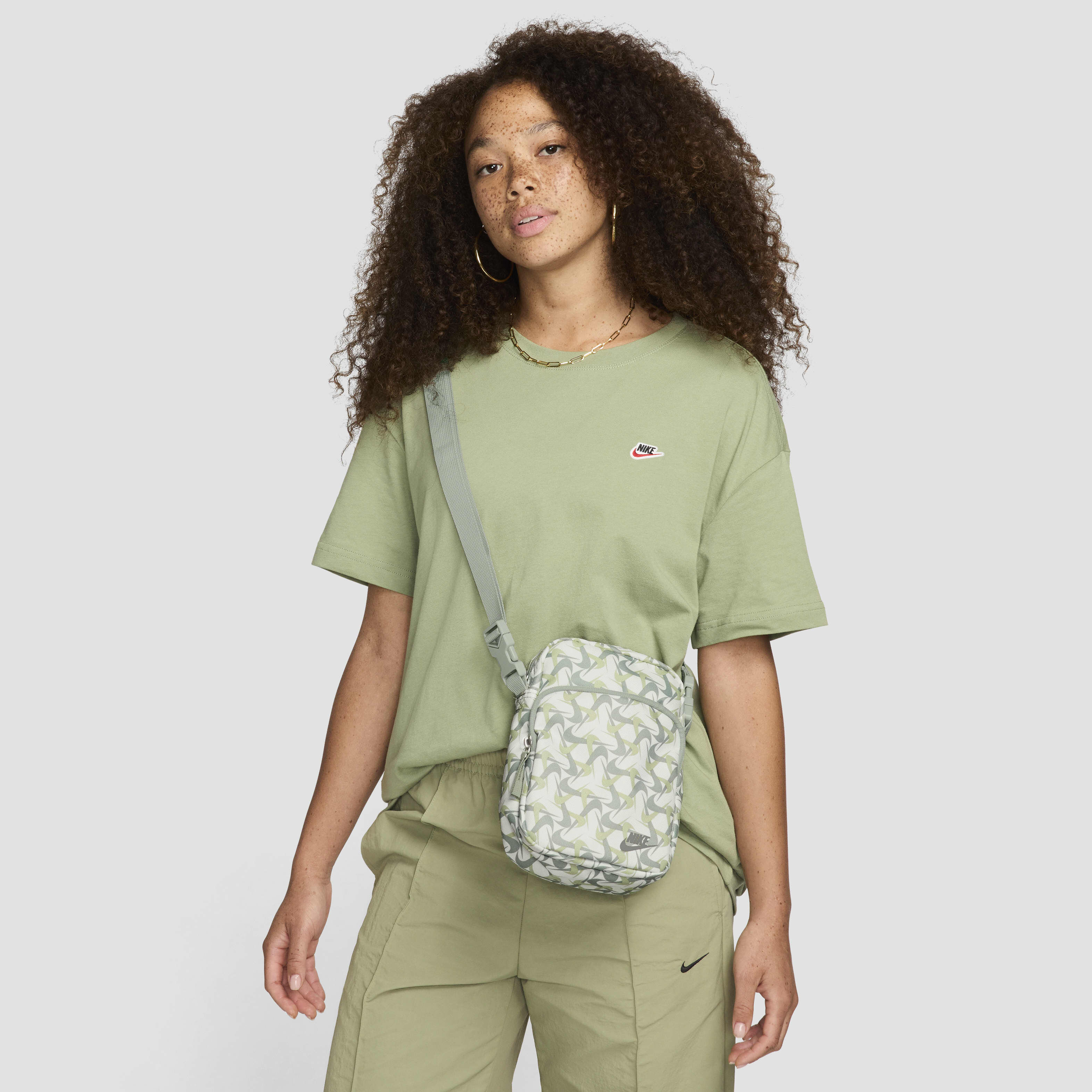 Buy Nike Heritage Cross-Body Bag (4L) - Summit White/Jade