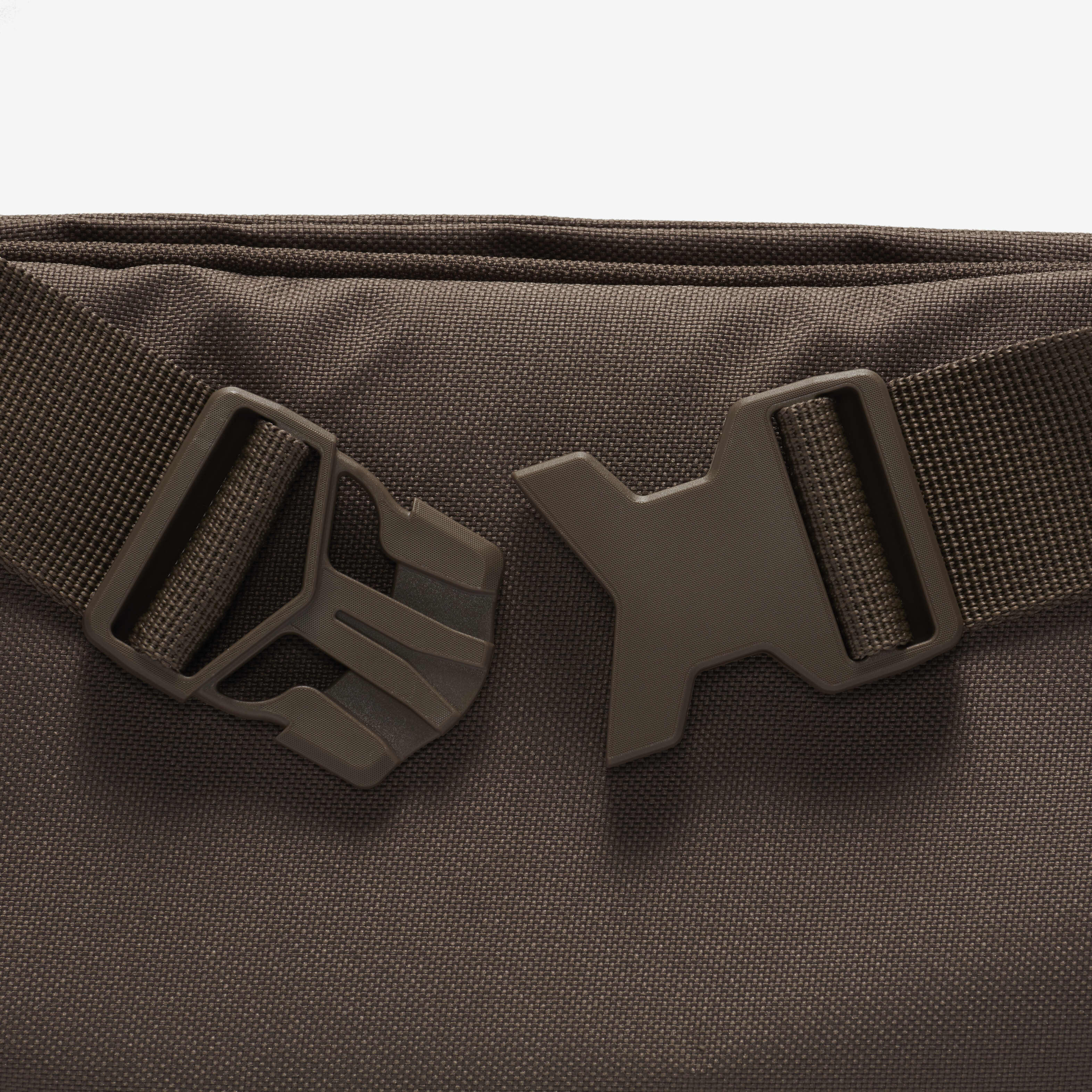 نايكي هيرتج image number 6