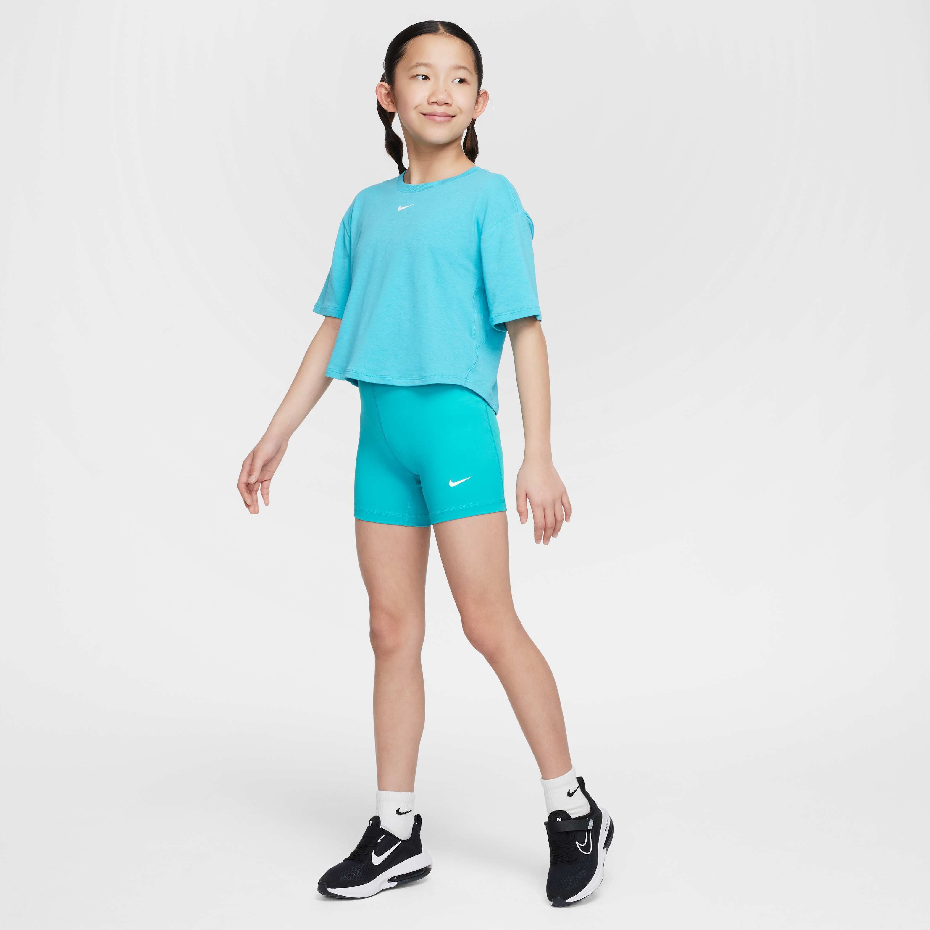 Nike Pro image number 5