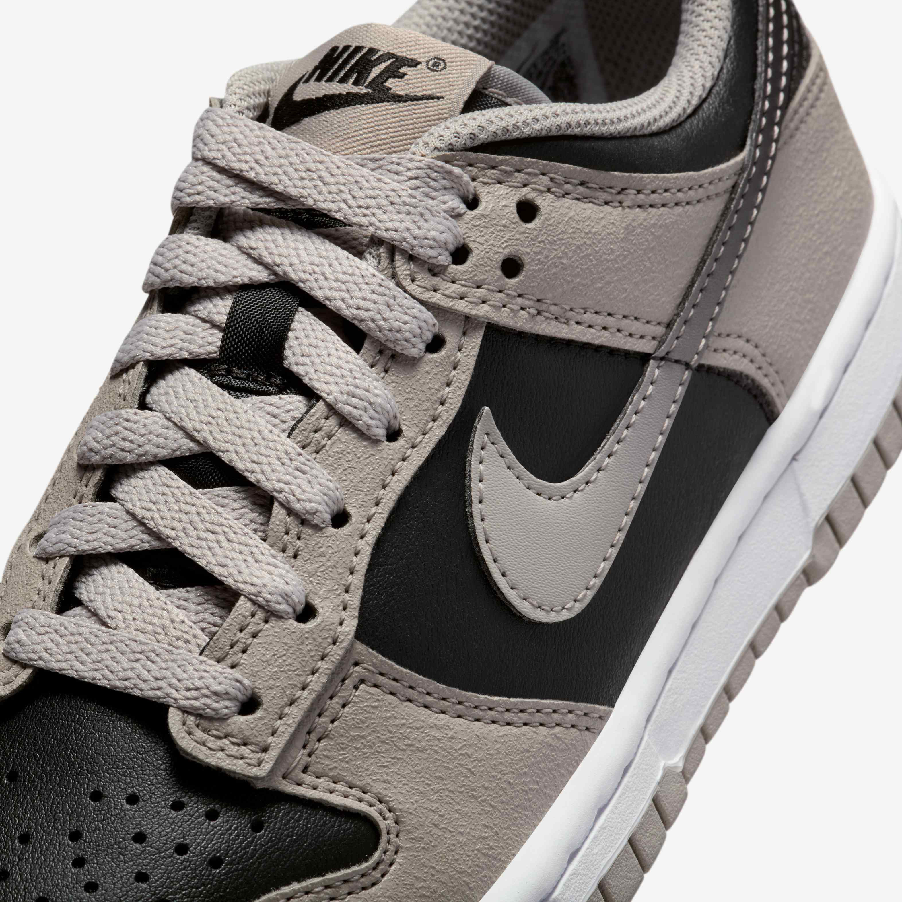Nike Dunk Low image number 6
