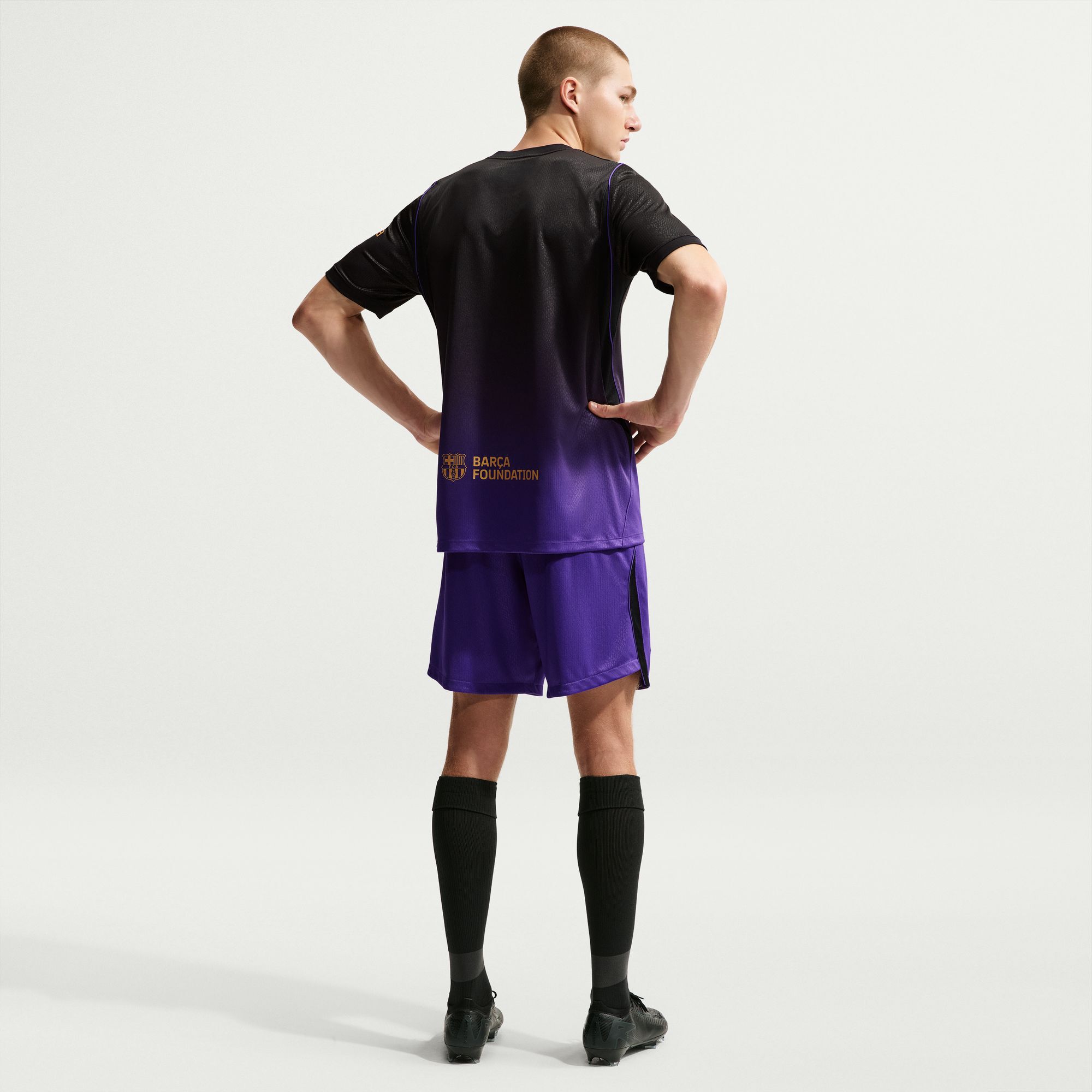 F.C. Barcelona 2026/27 Stadium Away image number 1
