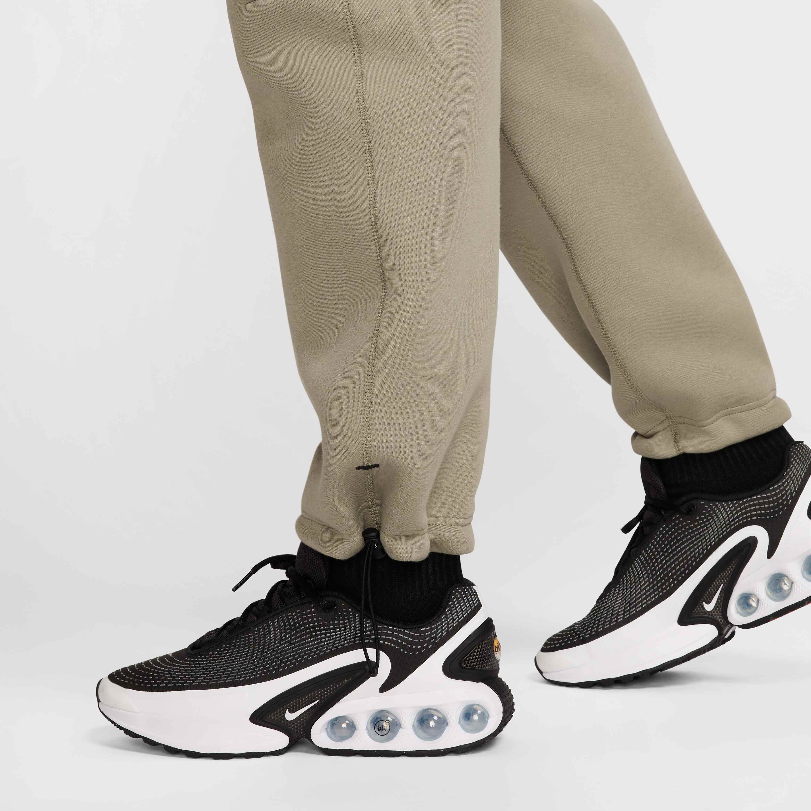 نايكي تك image number 6