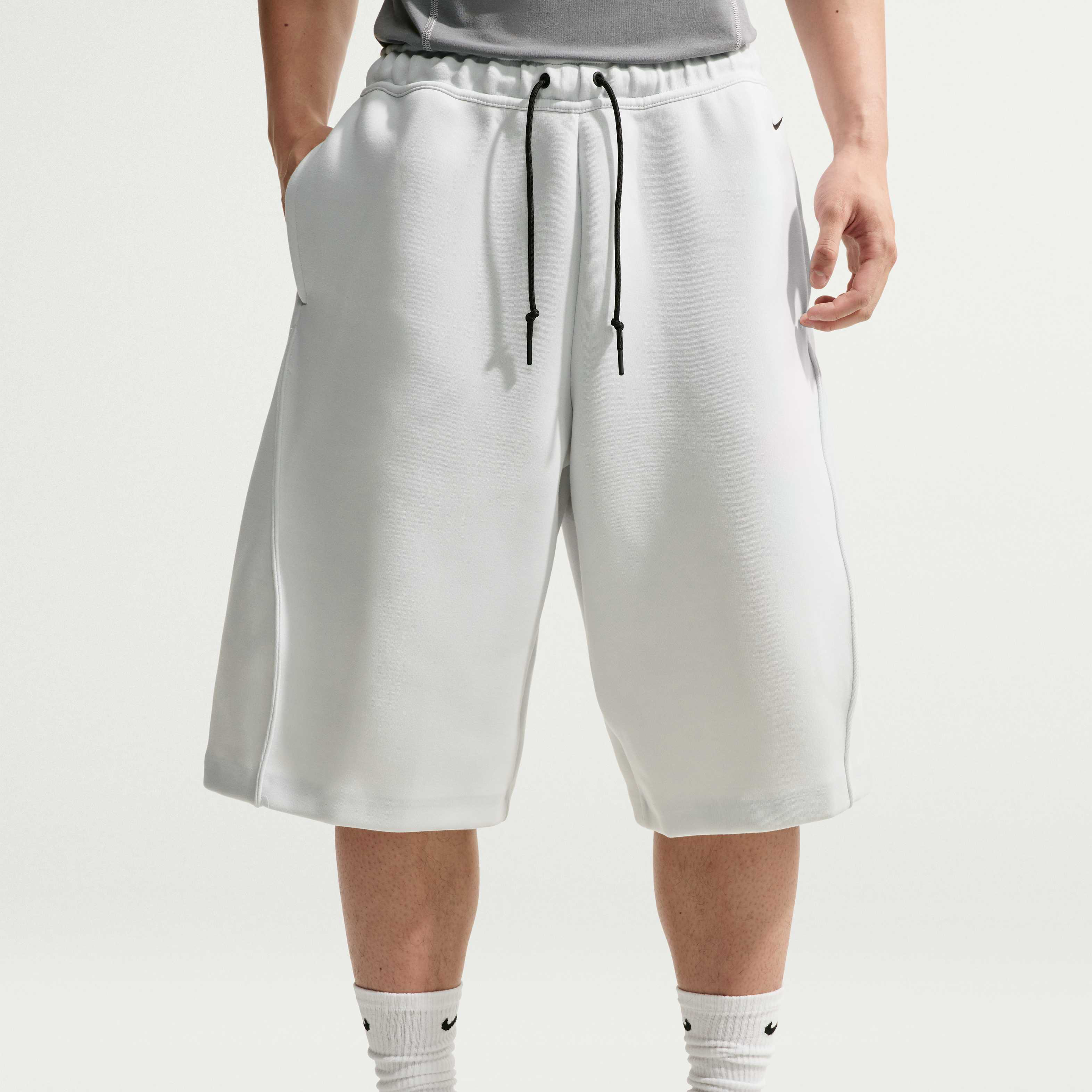 Nike Tech image number 1