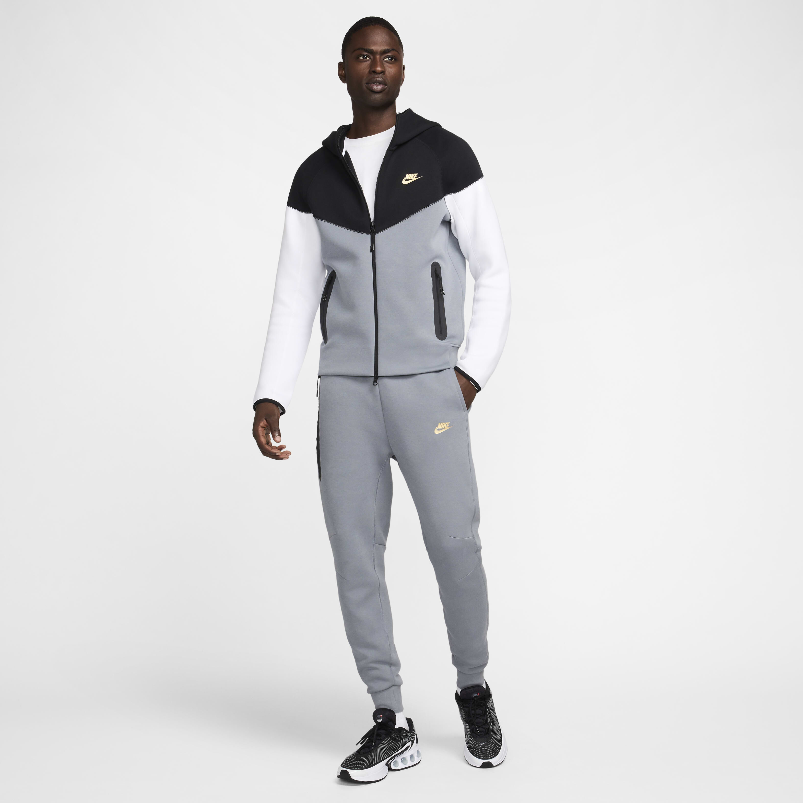Nike Sportswear Tech Fleece image number 8