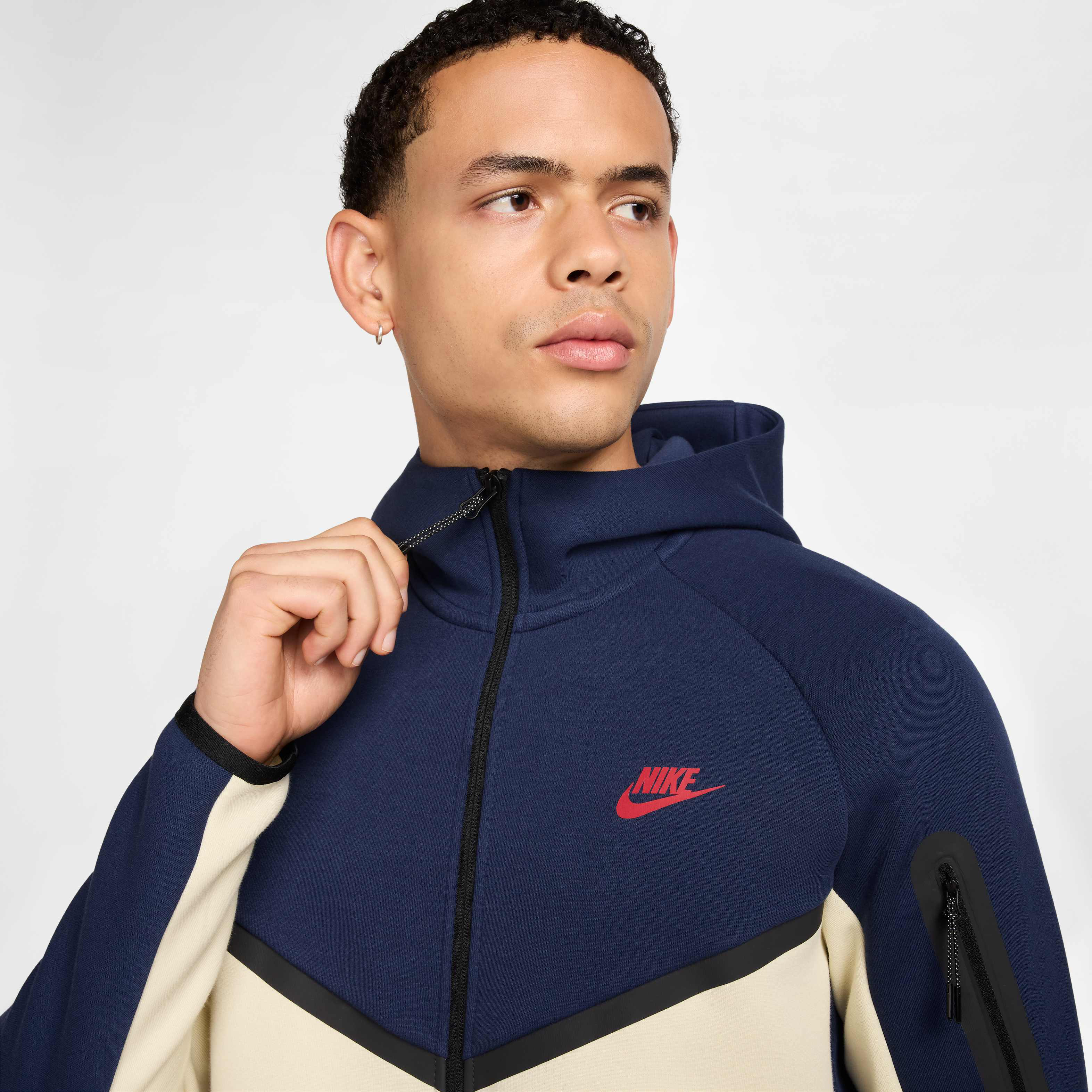 Nike Sportswear Tech image number 2