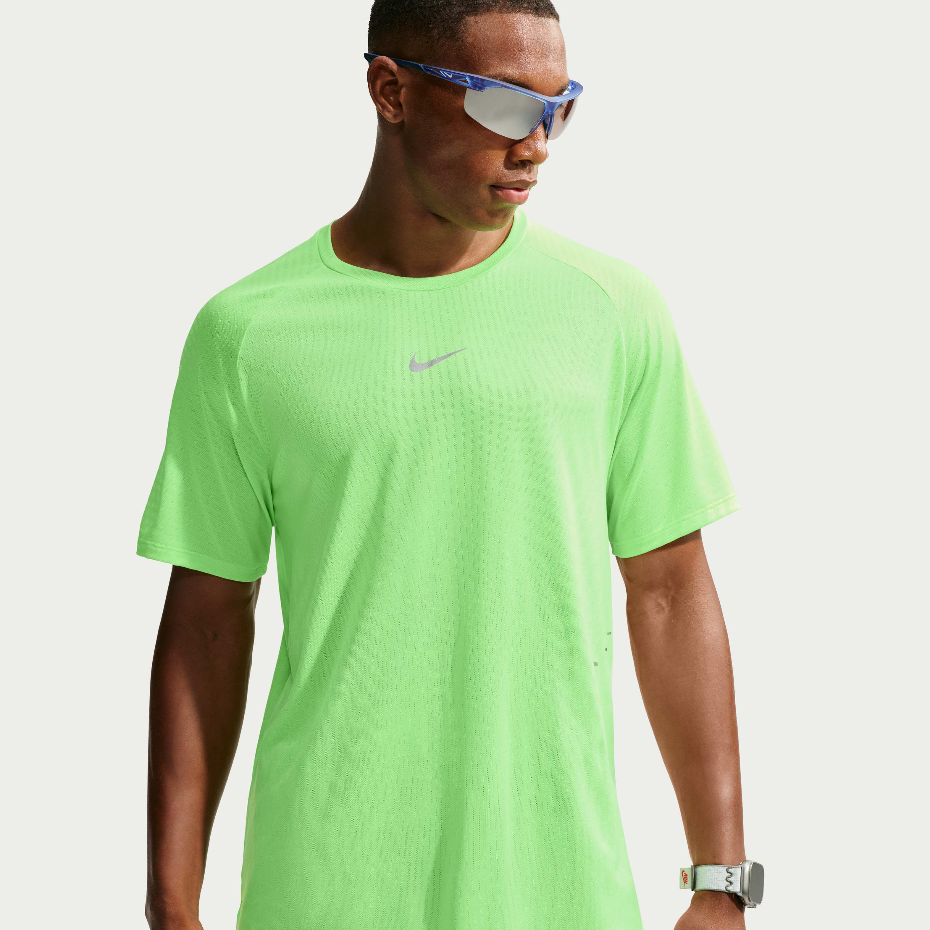 Nike Stride image number 0