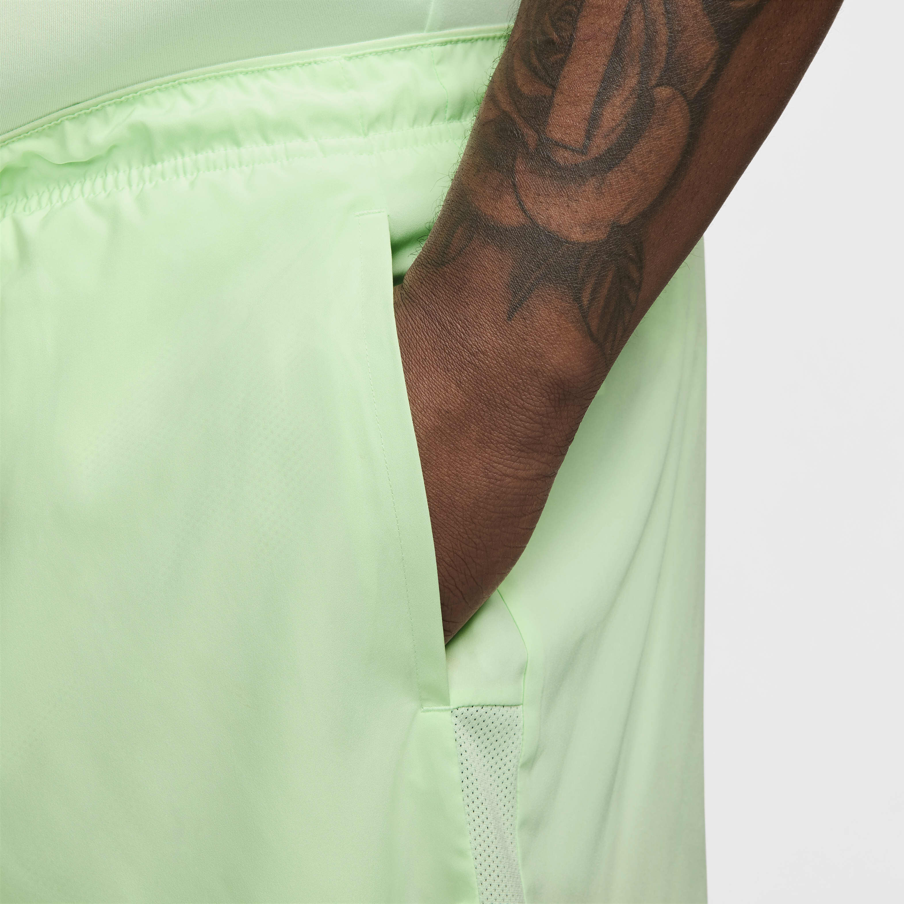 نايكي تشالنجر image number 14